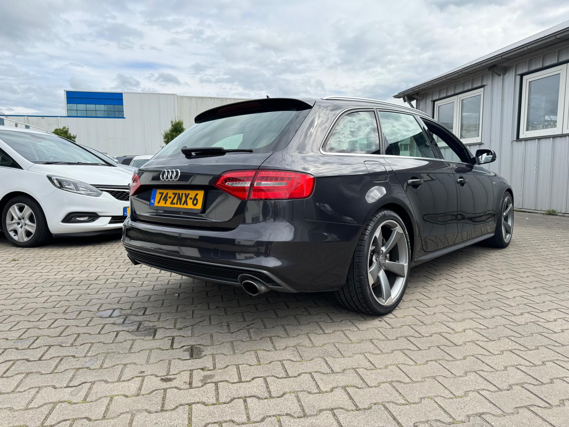 Audi A4 Avant 1.8 TFSI S Line S Edition 170PK Automaat