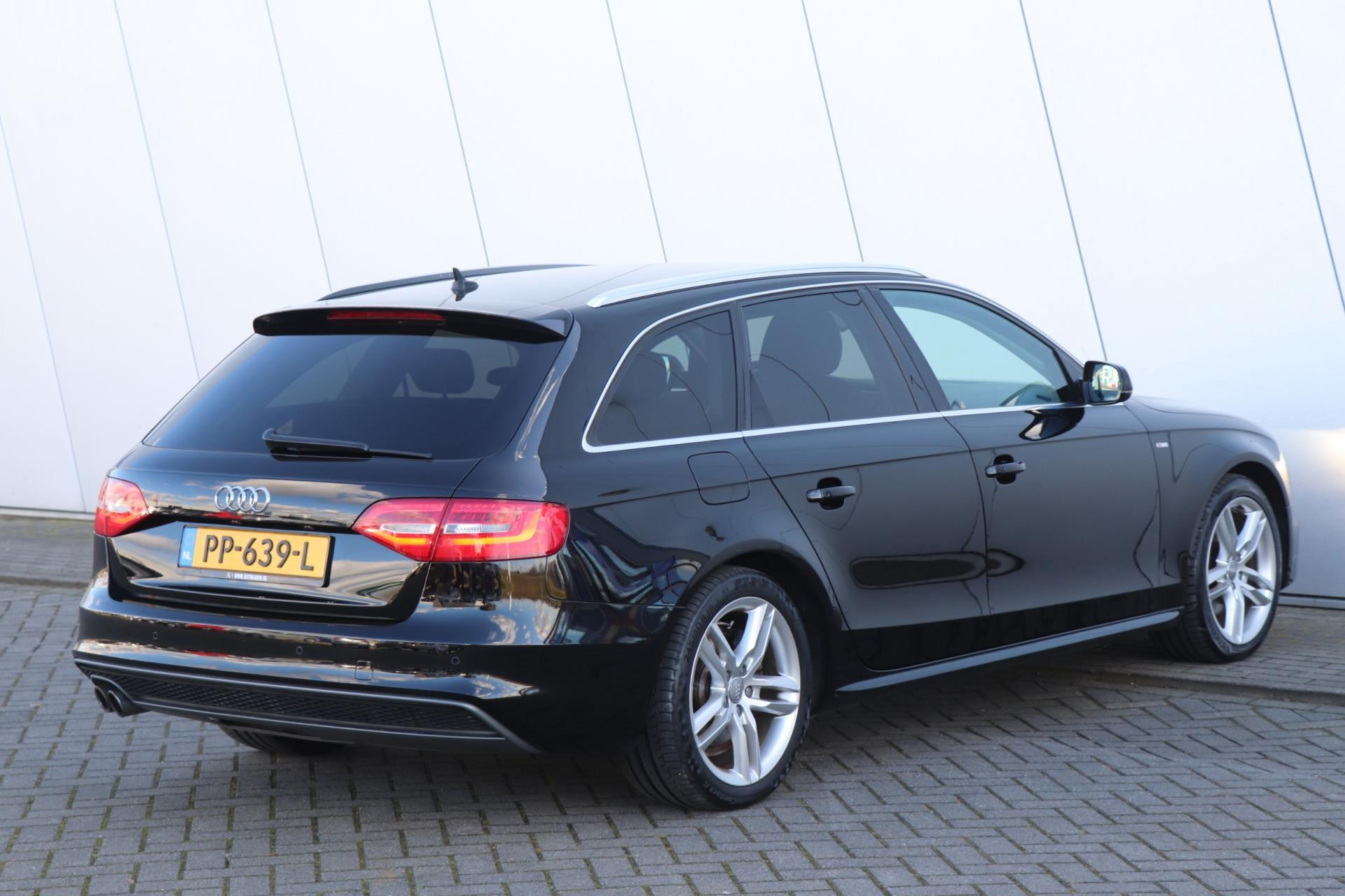 Audi A4 Avant 2.0 TDI S-Line – B&O SOUND – NAVI – AUT – VOL!