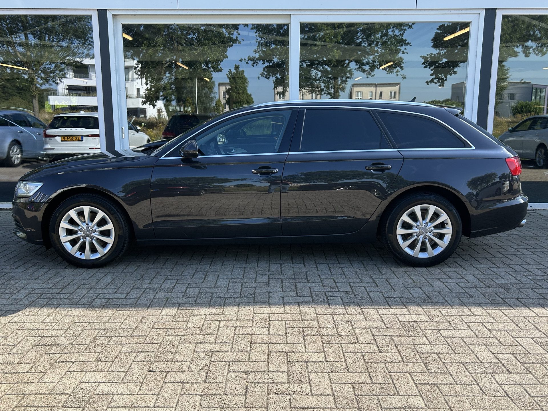 Audi A6 Avant 2.0 TDI Business Edition PDC / Trekhaak / Cruise / Airco / Navi