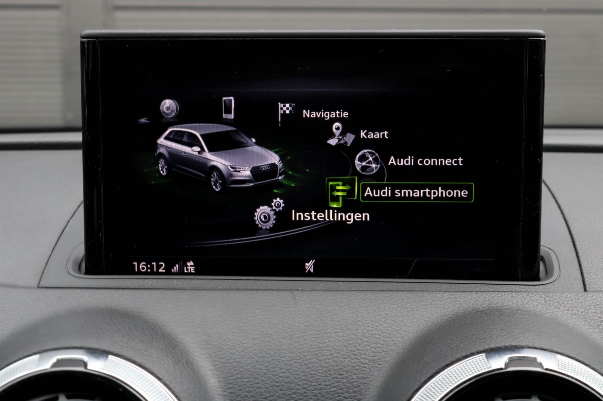 Audi A3 Sportback 40 e-tron S-line – Virtual – Carplay