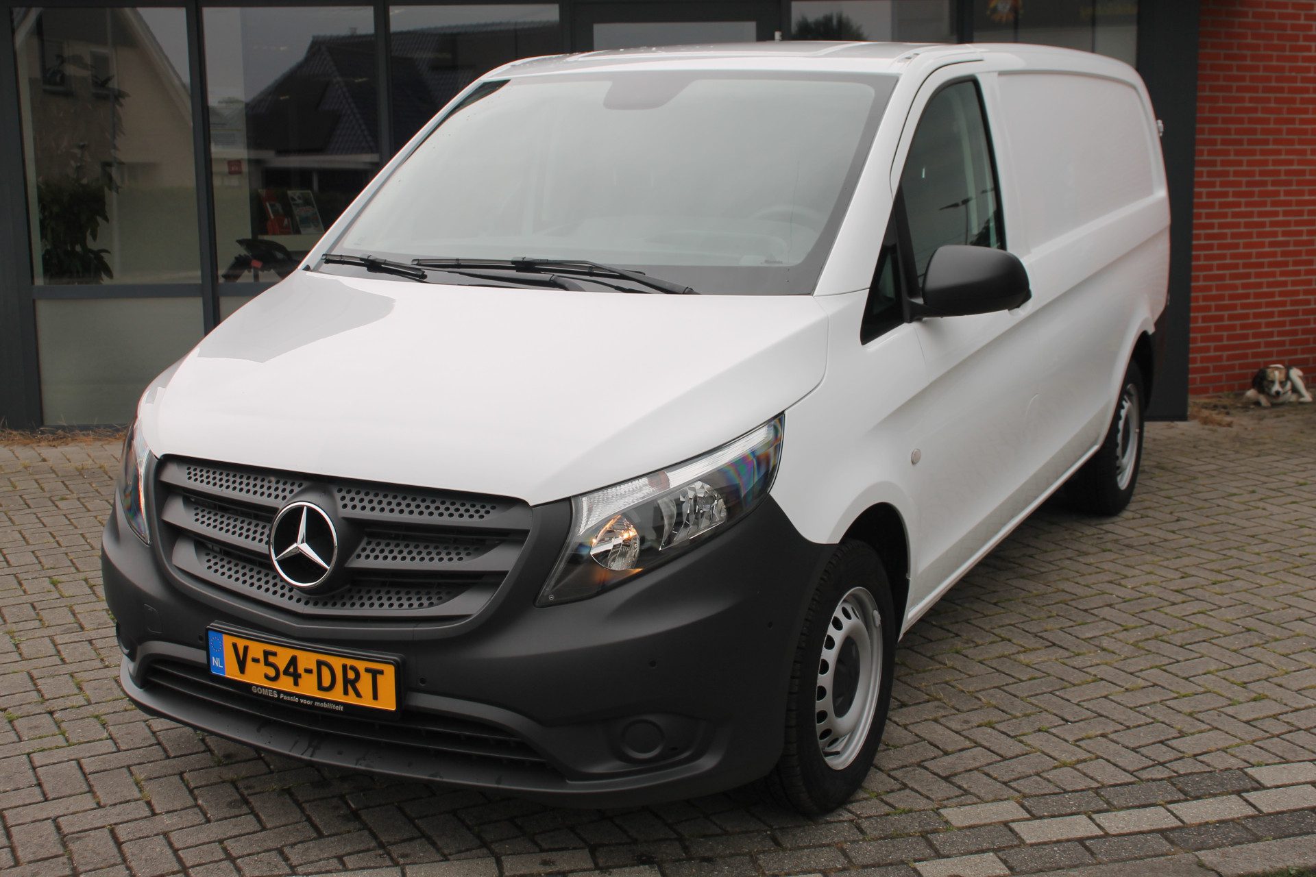 Mercedes-Benz Vito 110 CDI Lang | DEMO | Trekhaak | Camera ✅ Luxe tussenschot ✅ 3 persoons ✅ fabrieksgarantie