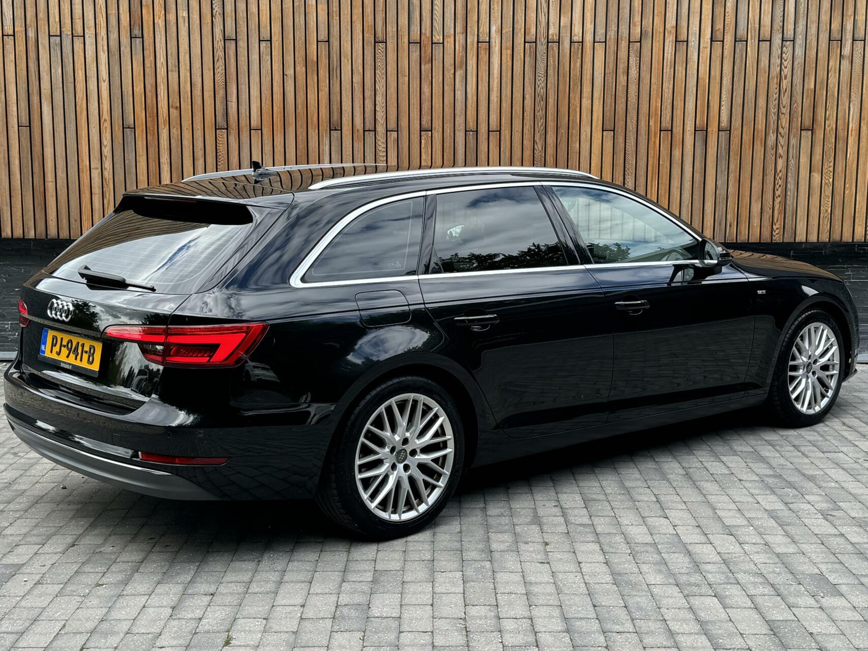 Audi A4 Avant 1.4 TFSI Sport S line | Automaat | LED | Navigatie MMI+ | Stoelverwarming | Parkeersensoren voor en achter | Keyless | Privacy glass