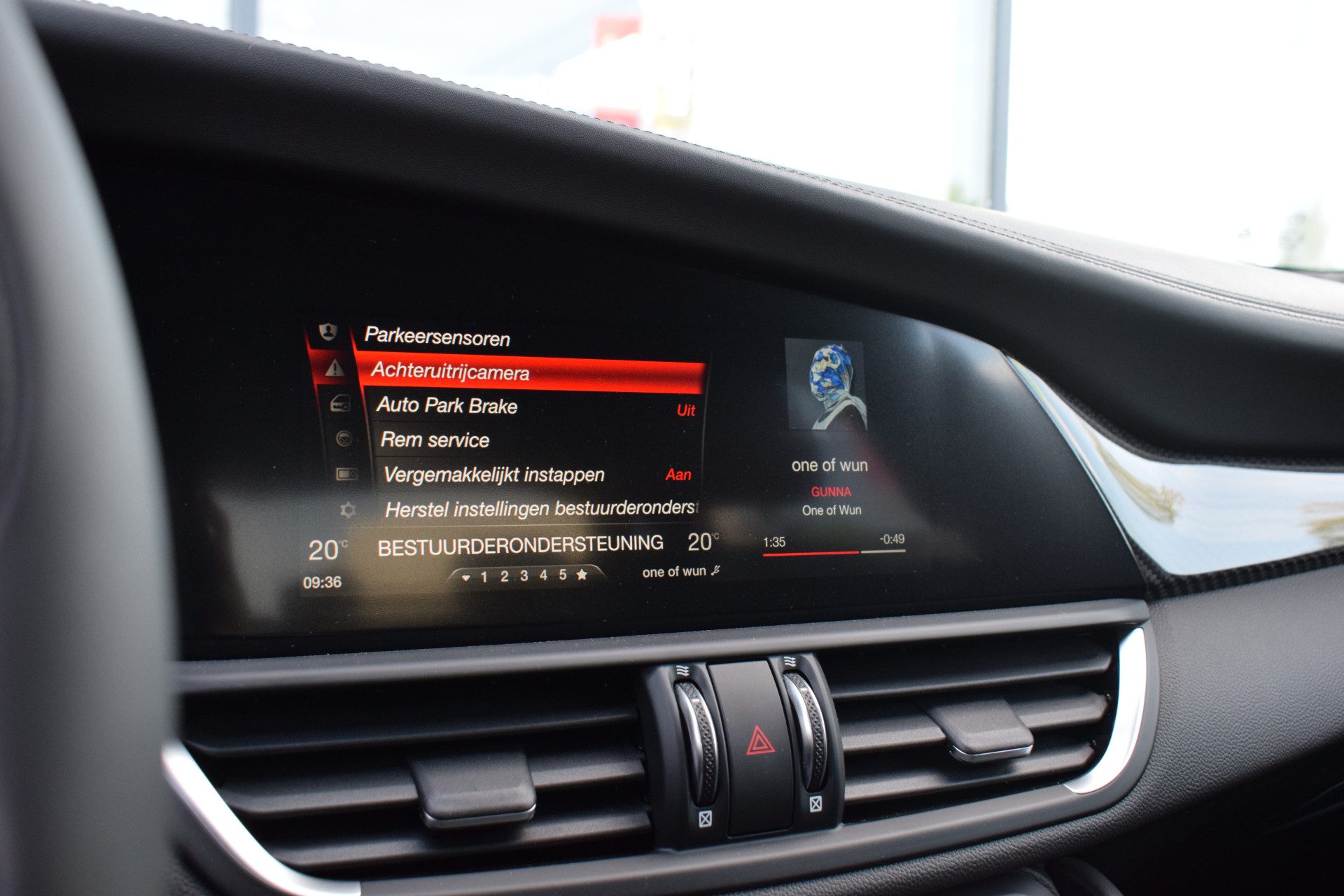 Alfa Romeo Giulia 2.0 T AWD Veloce Carbon | Apple CarPlay | H/K | Stoelverw. | Adapt Cruise