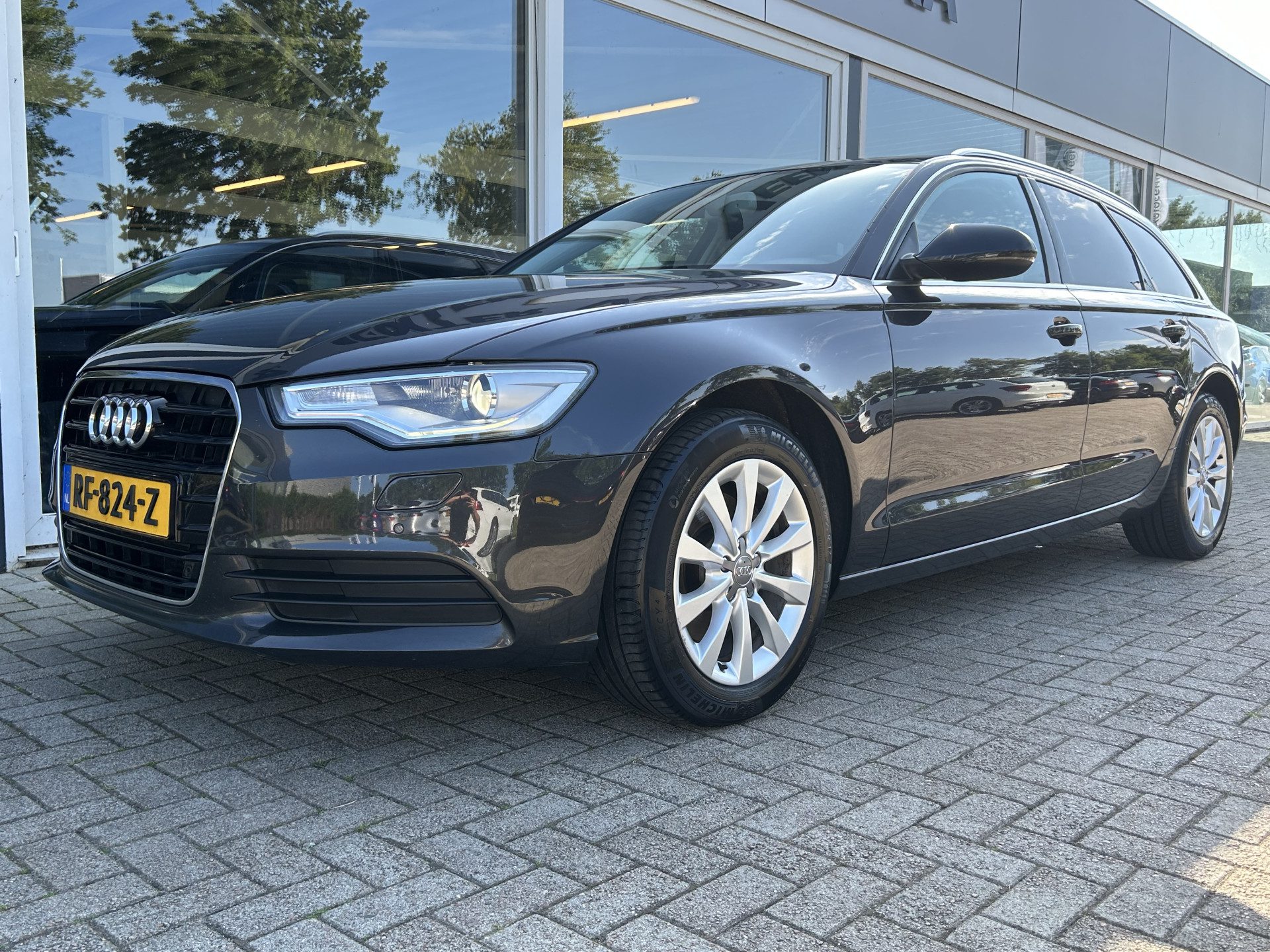 Audi A6 Avant 2.0 TDI Business Edition PDC / Trekhaak / Cruise / Airco / Navi