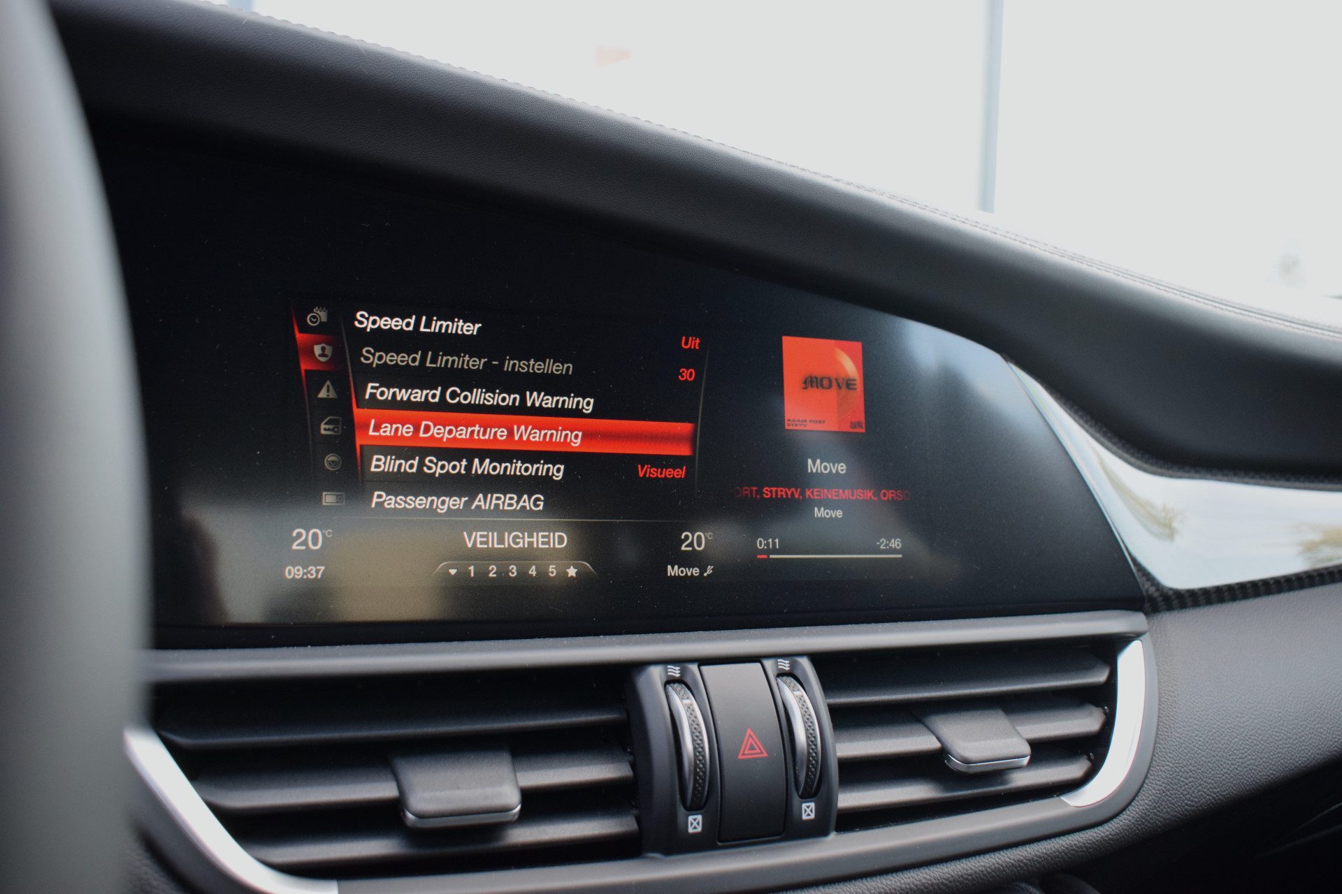 Alfa Romeo Giulia 2.0 T AWD Veloce Carbon | Apple CarPlay | H/K | Stoelverw. | Adapt Cruise