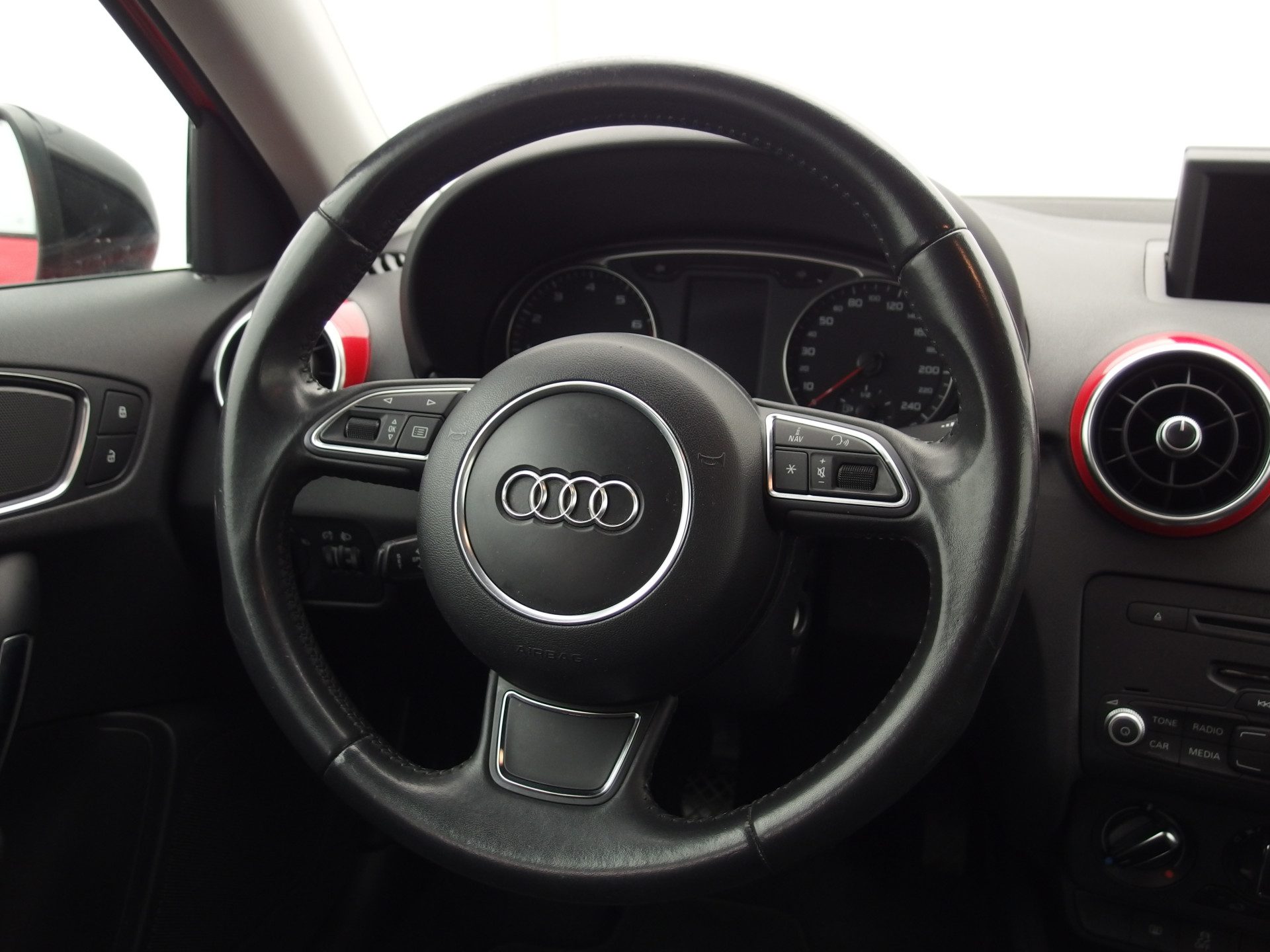 Audi A1 Sportback 1.2 TFSI Admired S-LINE / AIRCO / NAVI / BLUETOOTH / CRUISE / 5PERS / ELEK RAMEN / NL-AUTO