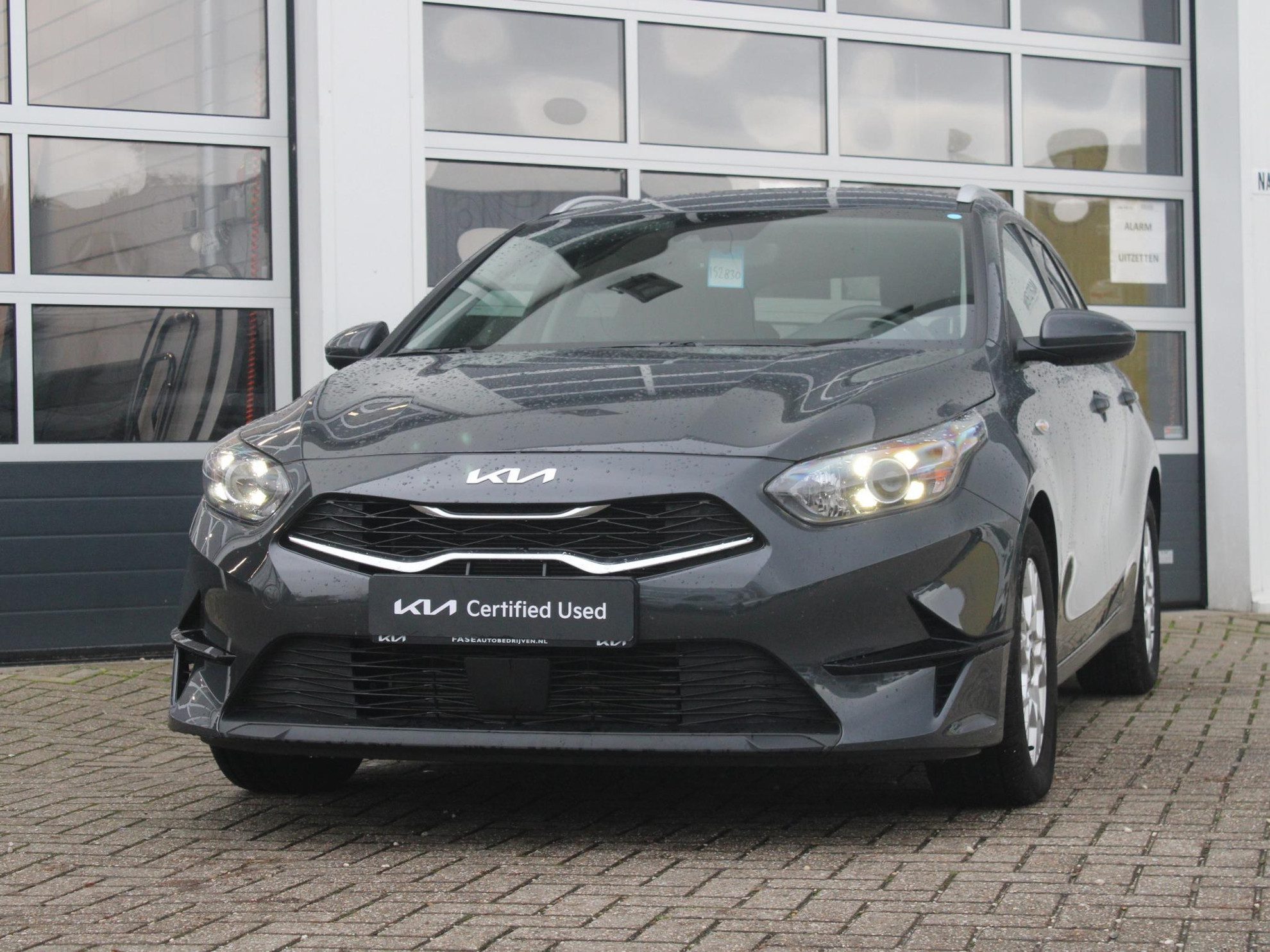 Kia Ceed Sportswagon 1.0 T-GDi ComfortLine Edition | Carplay | Cruise | Stoel-/Stuurverwarming | Clima | Camera