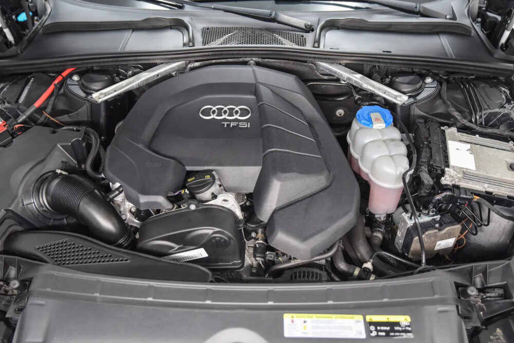 Audi A4 Avant 1.4 TFSI Sport S-line edition [ navigatie lichtmetalen velgen ]