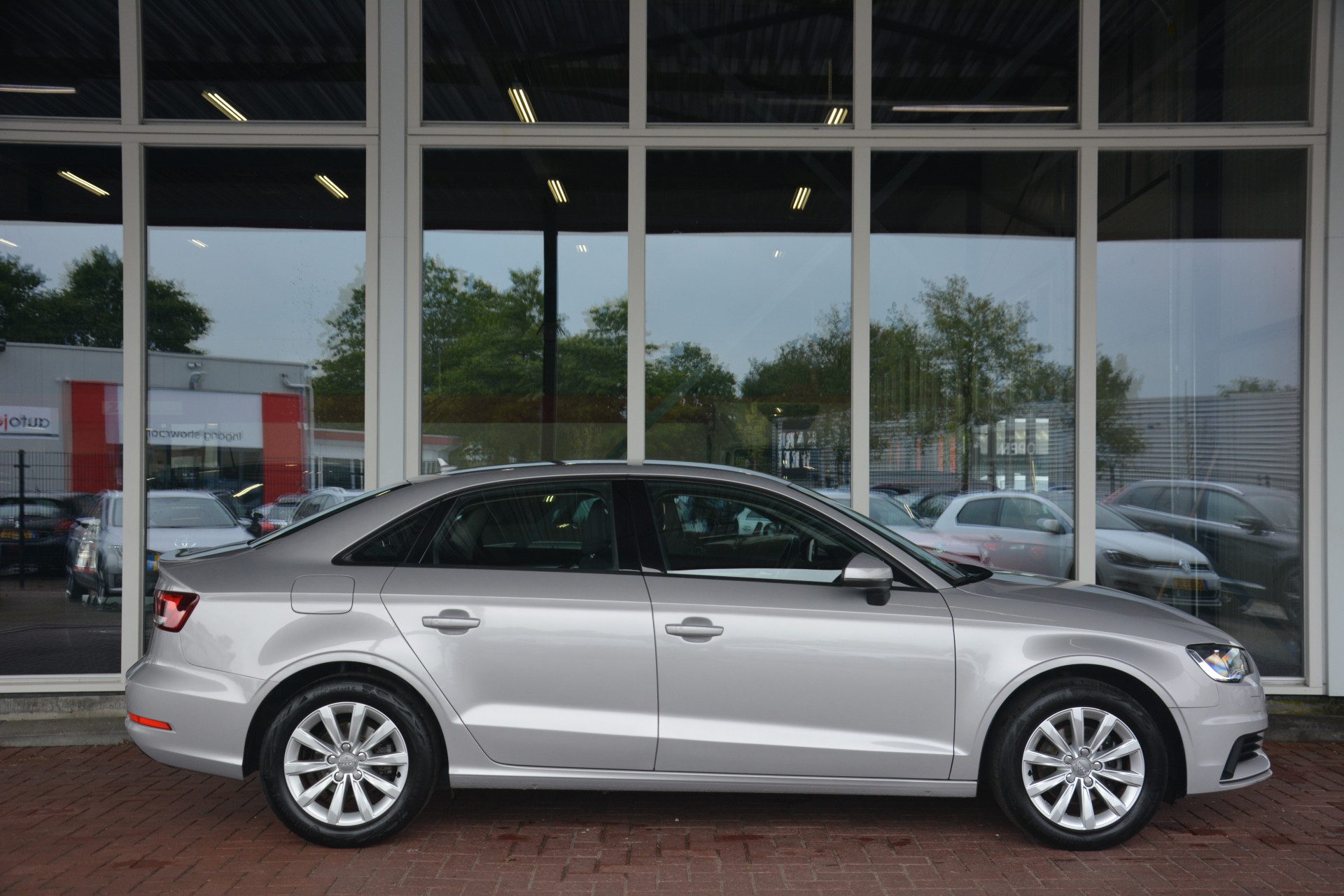 Audi A3 Limousine 1.4 TFSI CoD Attraction Pro Line | Automaat | Navigatie | Cruise-control | Airco | NL auto!! |