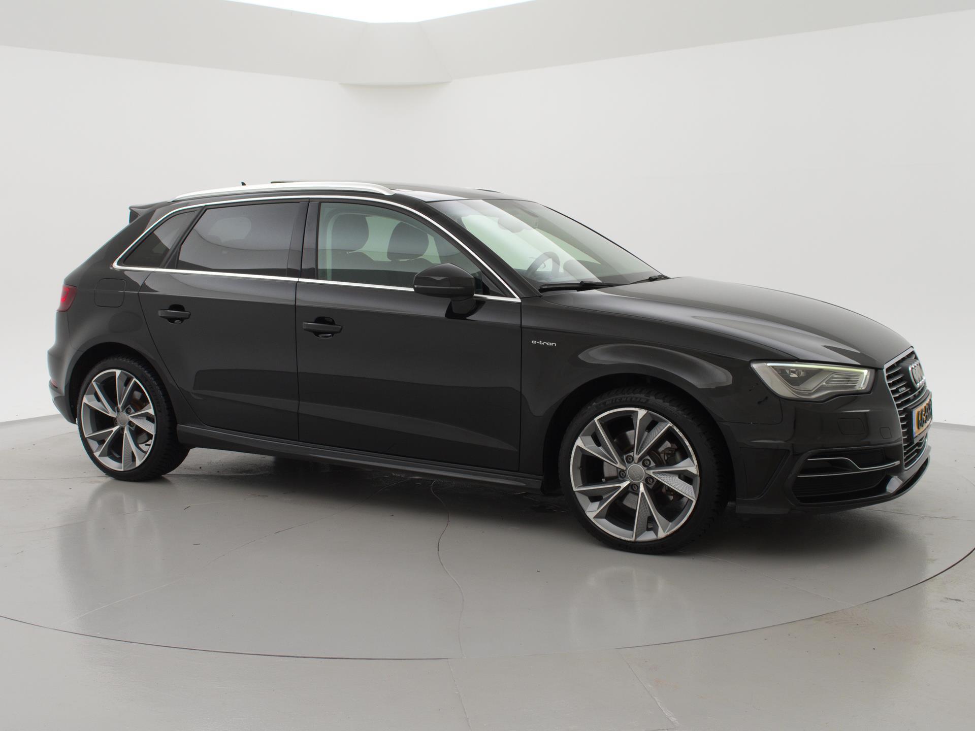 Audi A3 Sportback 1.4 E-TRON PHEV BANG & OLUFSEN + ADAPTIVE CRUISE / PANORAMA