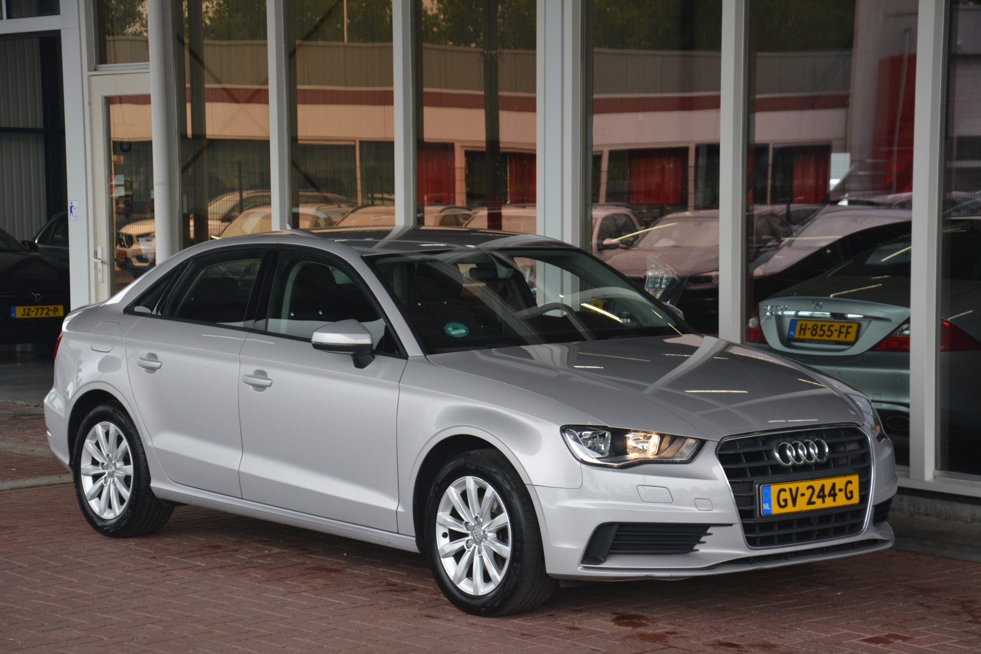 Audi A3 Limousine 1.4 TFSI CoD Attraction Pro Line | Automaat | Navigatie | Cruise-control | Airco | NL auto!! |