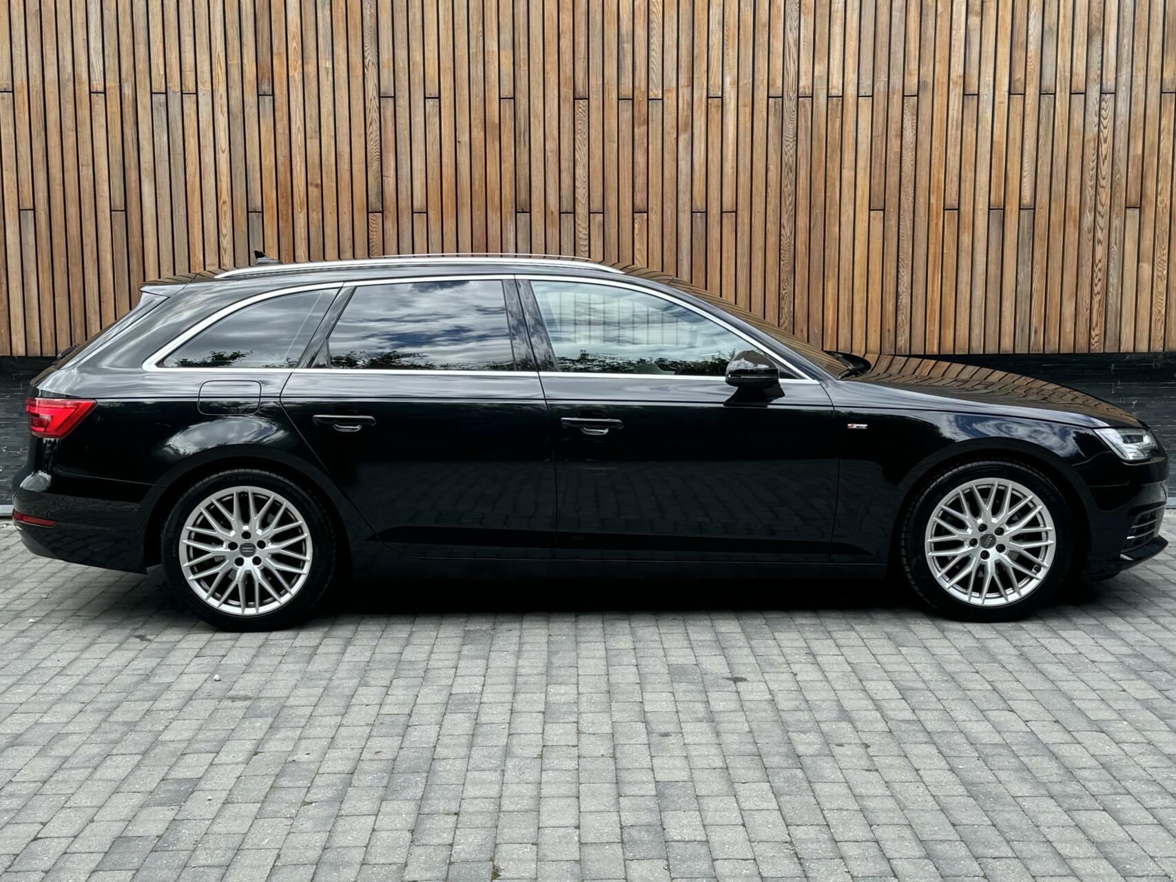 Audi A4 Avant 1.4 TFSI Sport S line | Automaat | LED | Navigatie MMI+ | Stoelverwarming | Parkeersensoren voor en achter | Keyless | Privacy glass