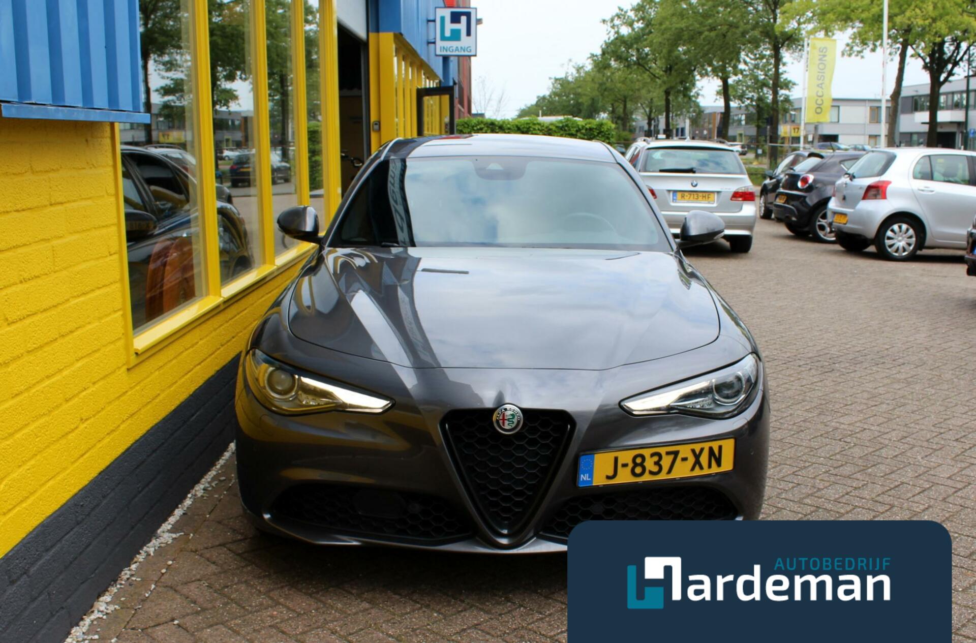 Alfa Romeo Giulia 2.0T Sprint Facelift Veloce int.