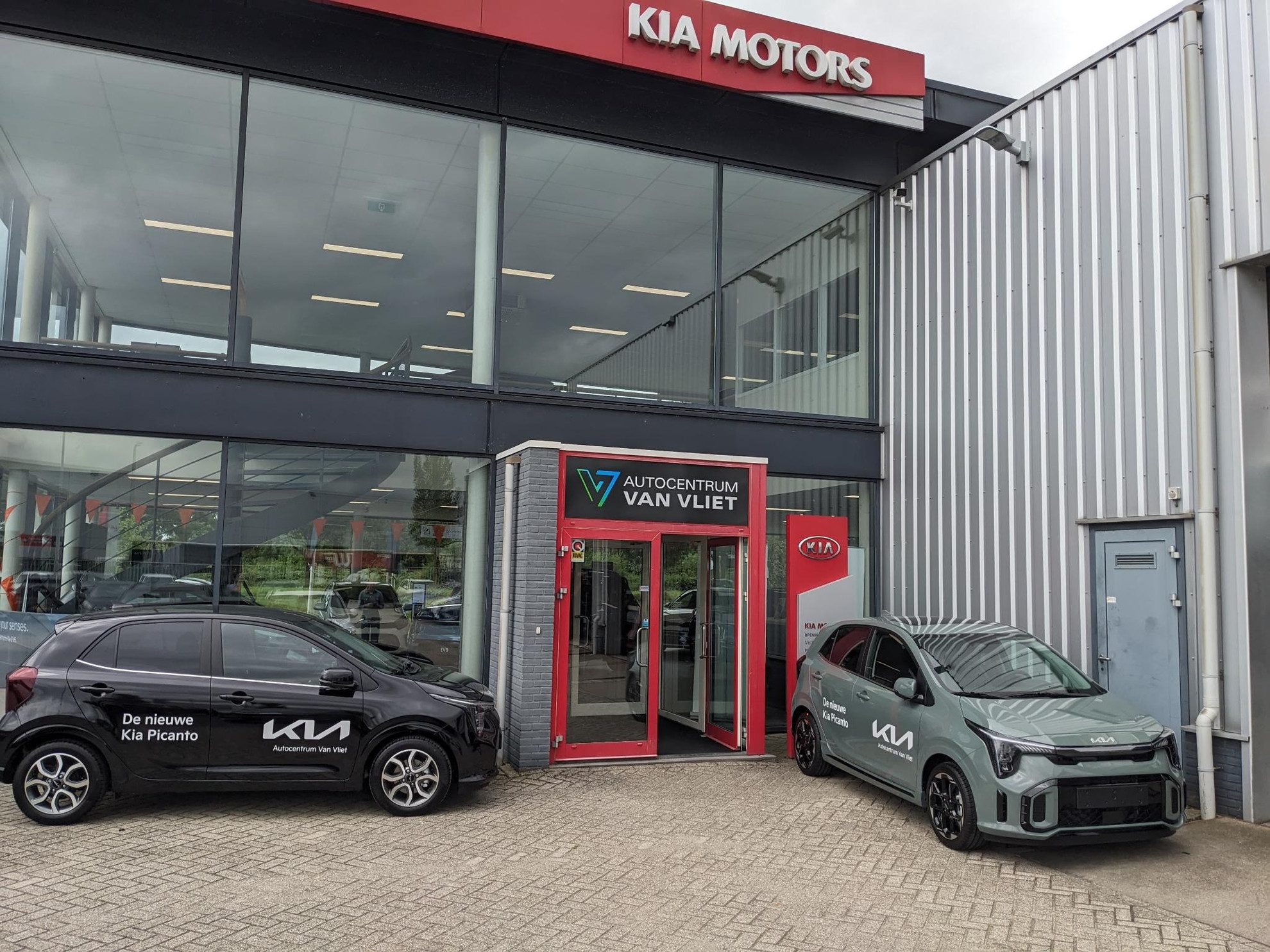 Kia e-Soul ExecutiveLine 64kWh | BTW auto | Stoelventilatie/verwarming  | Stuurverwarming | PDC voor & achter | Camera | Stoelverwarming achter