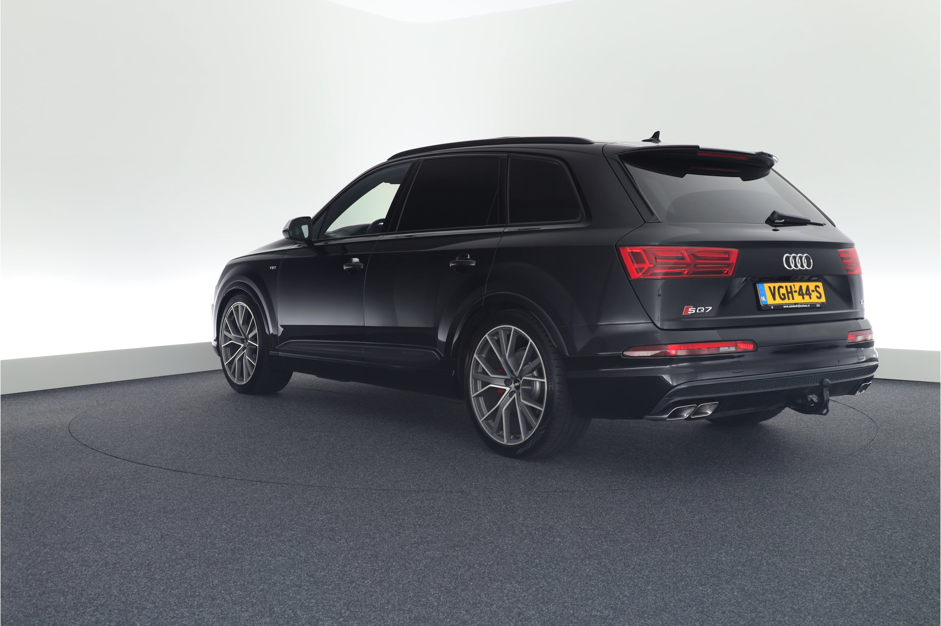 Audi SQ7 4.0 TDI 435pk Grijs Kenteken Trekhaak Camera Memory Bose Virtual Cockpit Head-Up Panoramadak Navigatie