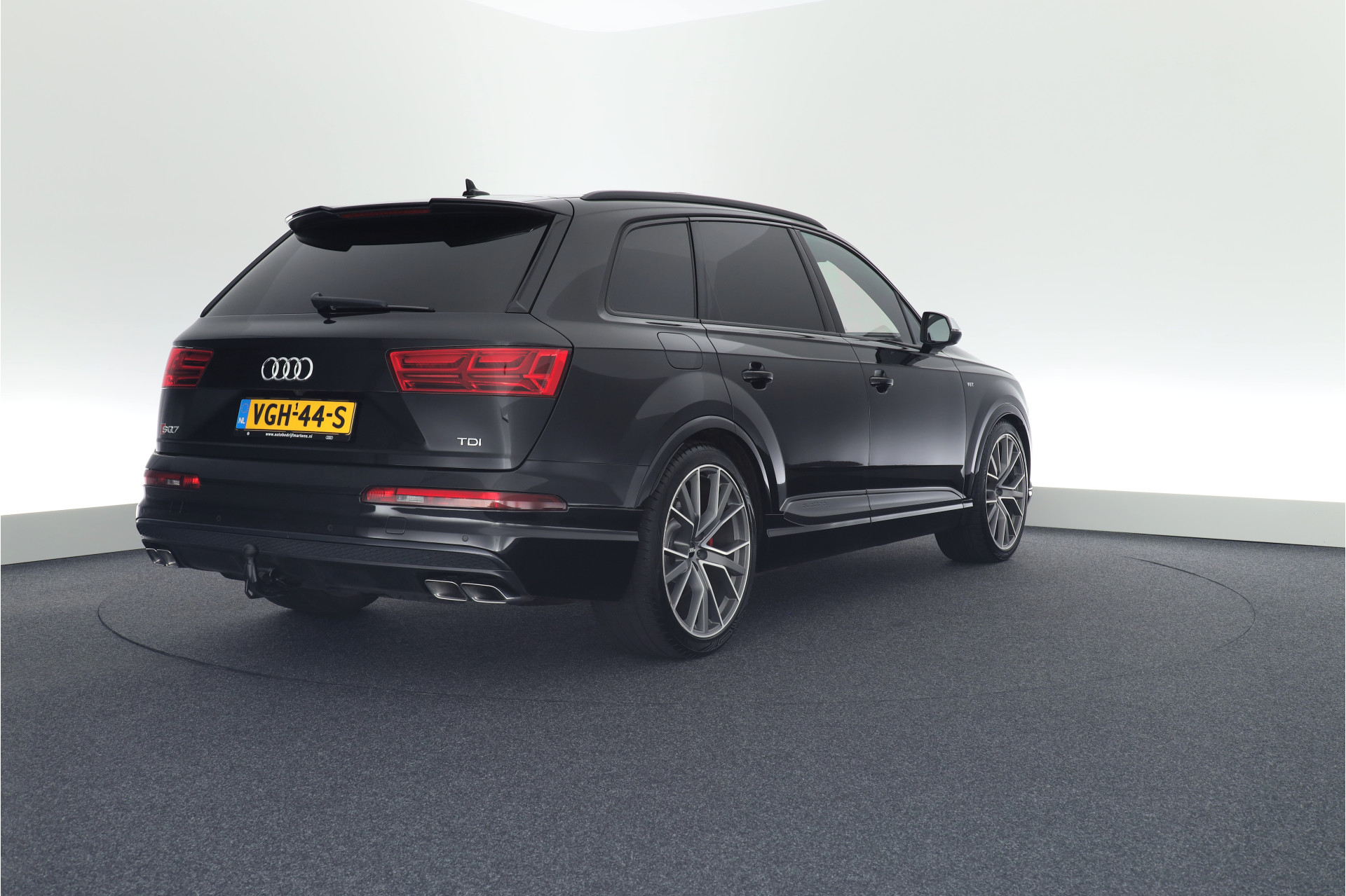 Audi SQ7 4.0 TDI 435pk Grijs Kenteken Trekhaak Camera Memory Bose Virtual Cockpit Head-Up Panoramadak Navigatie