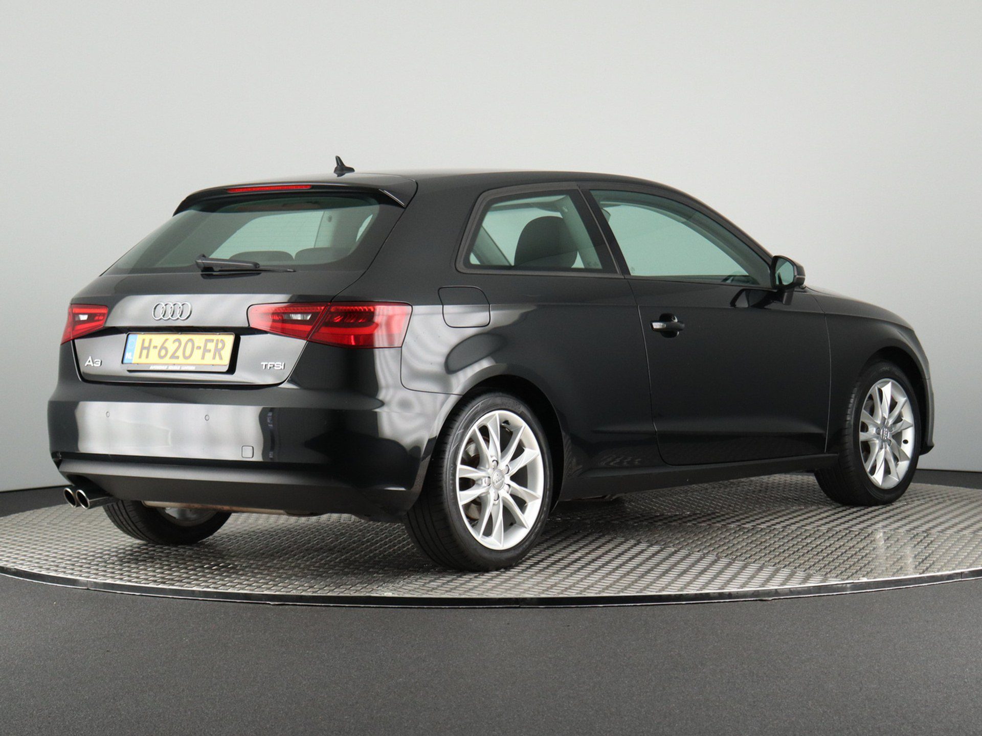 Audi A3 1.4 TFSI Attraction (Climate / Led / PDC / 17 Inch / Sportstoelen / Xenon)