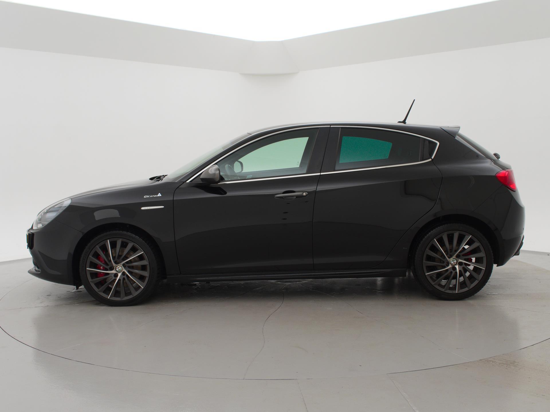 Alfa Romeo Giulietta 1.4 T 170 PK EXCLUSIVE AUT. + 18 INCH / NAVIGATIE / CRUISE / CLIMATE CONTROL