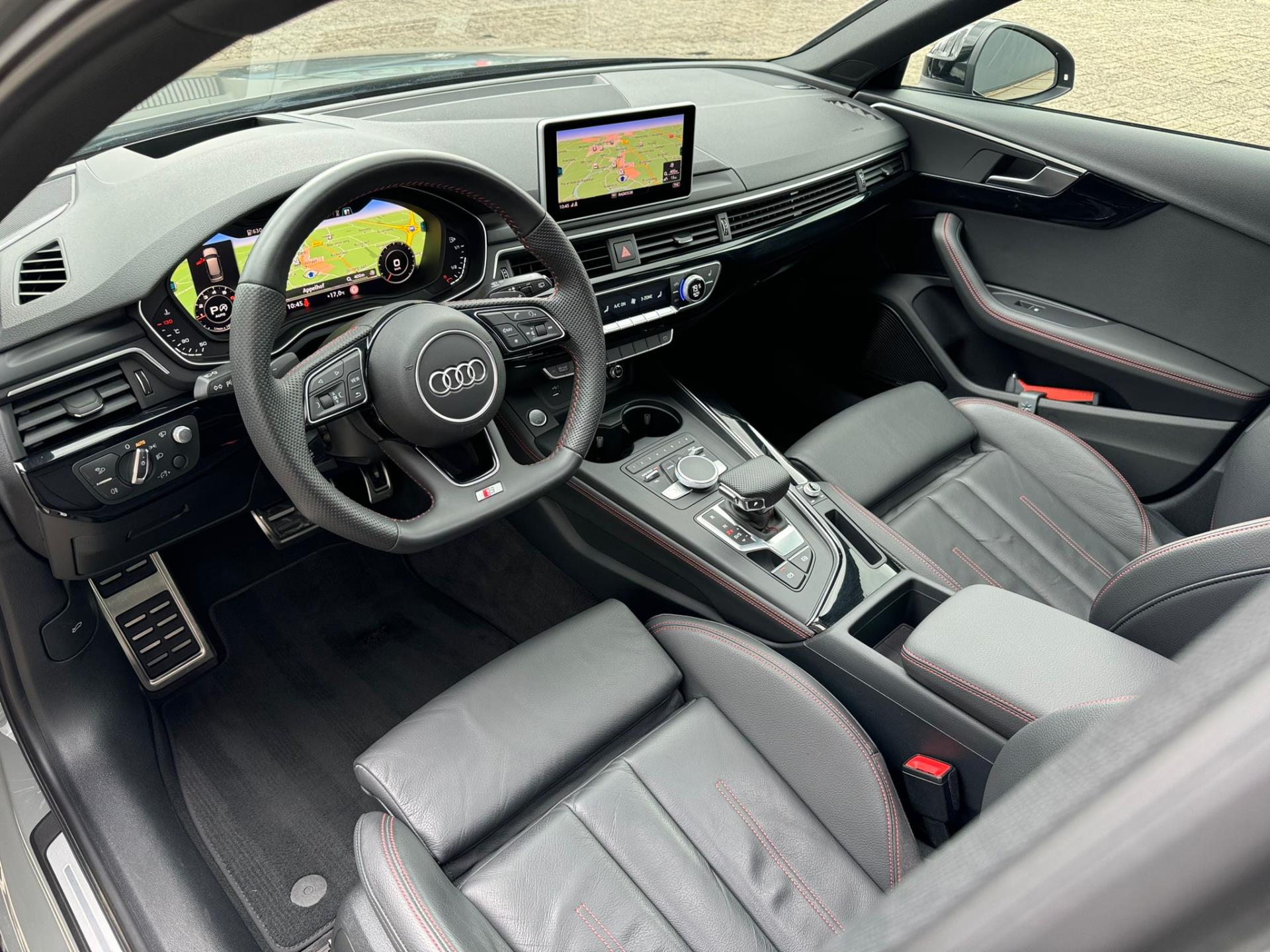 Audi A4 Avant 40 TFSI 190pk AUT. 3x S-LINE VIRTUAL l B&O l PANO l HUD l CARPLAY l ST-VERW l ORG.NL l DEALER OH l SFEER l NAP