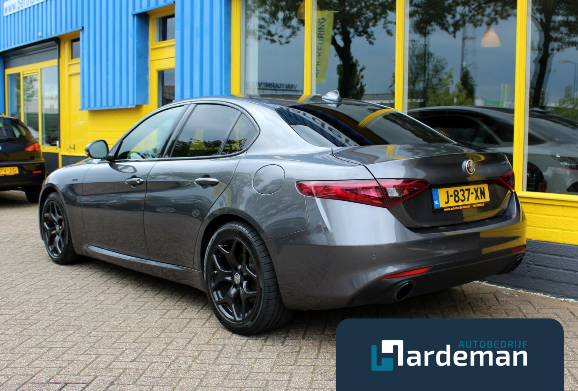 Alfa Romeo Giulia 2.0T Sprint Facelift Veloce int.