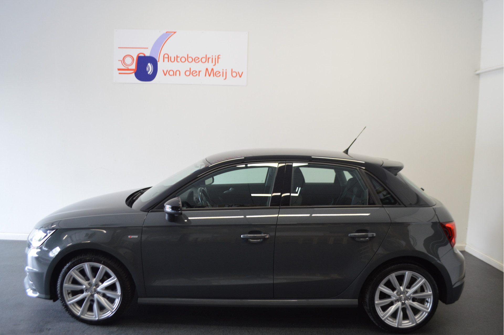 Audi A1 Sportback 1.0 TFSI Adrenalin S-Line , A KLEP SPOILER , LMV17 , AIRCO , CR CONTR , MISTL V ,