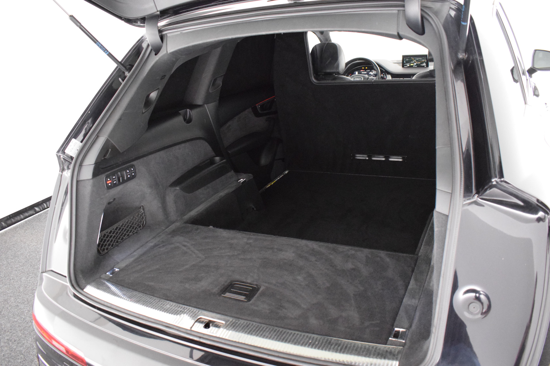 Audi SQ7 4.0 TDI 435pk Grijs Kenteken Trekhaak Camera Memory Bose Virtual Cockpit Head-Up Panoramadak Navigatie