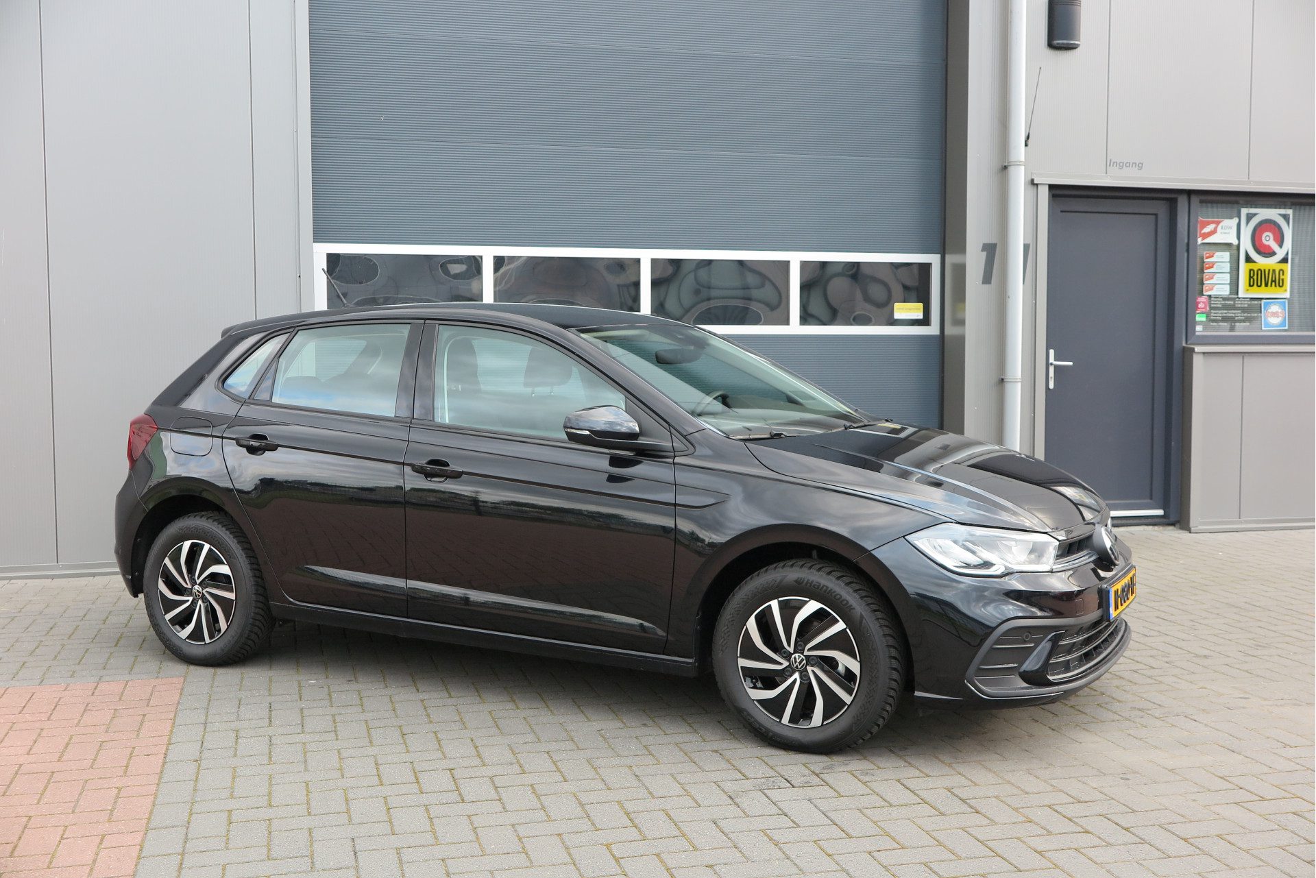 Volkswagen Polo 1.0 TSI 95pk Life Adaptive cruise, DAB+ , Carplay, PDC , Buitenspiegels inklapbaar. Navigeren via smartphone,etc.