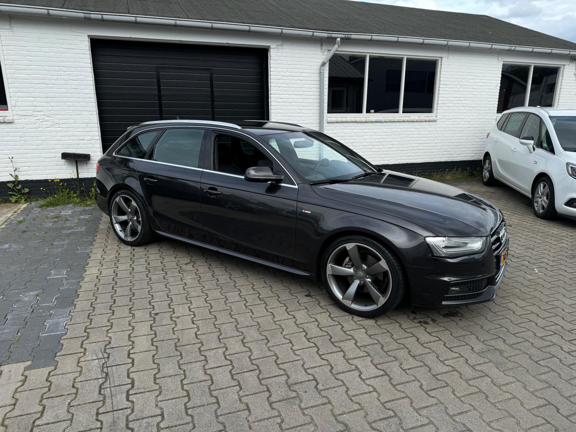 Audi A4 Avant 1.8 TFSI S Line S Edition 170PK Automaat