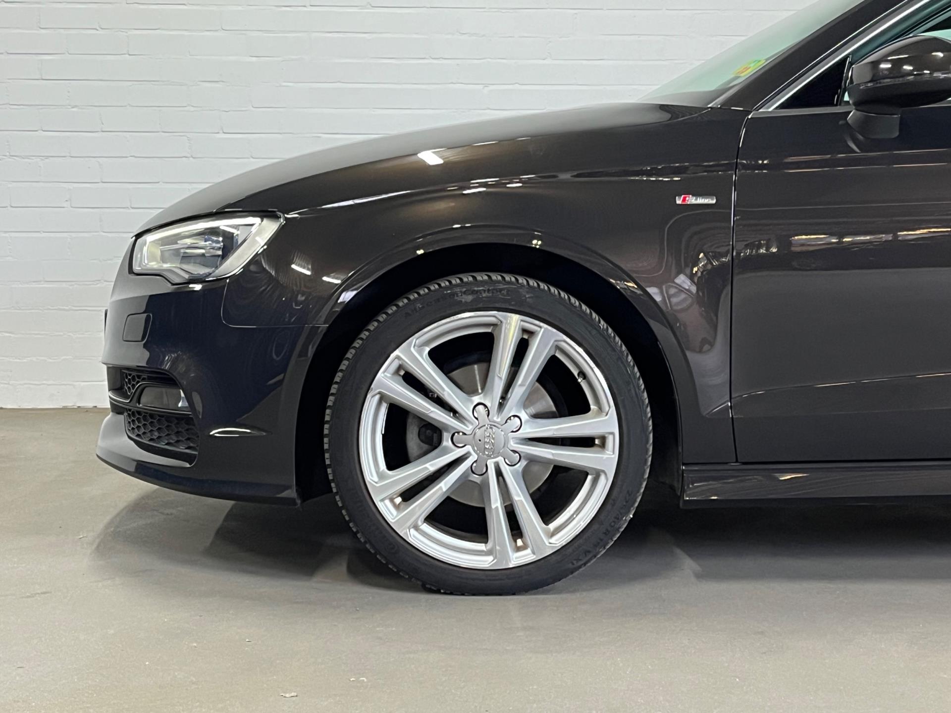 Audi A3 Limousine 1.4 TFSI | Navigatie | Cruise & Climate c . | Parkeersensoren | 18” LM wielen