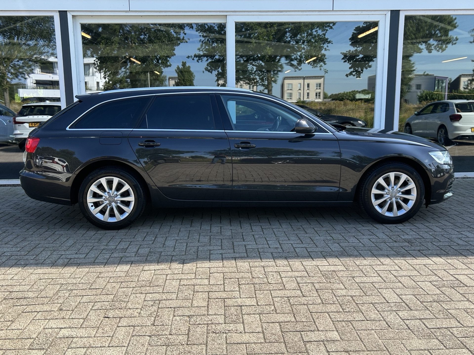 Audi A6 Avant 2.0 TDI Business Edition PDC / Trekhaak / Cruise / Airco / Navi