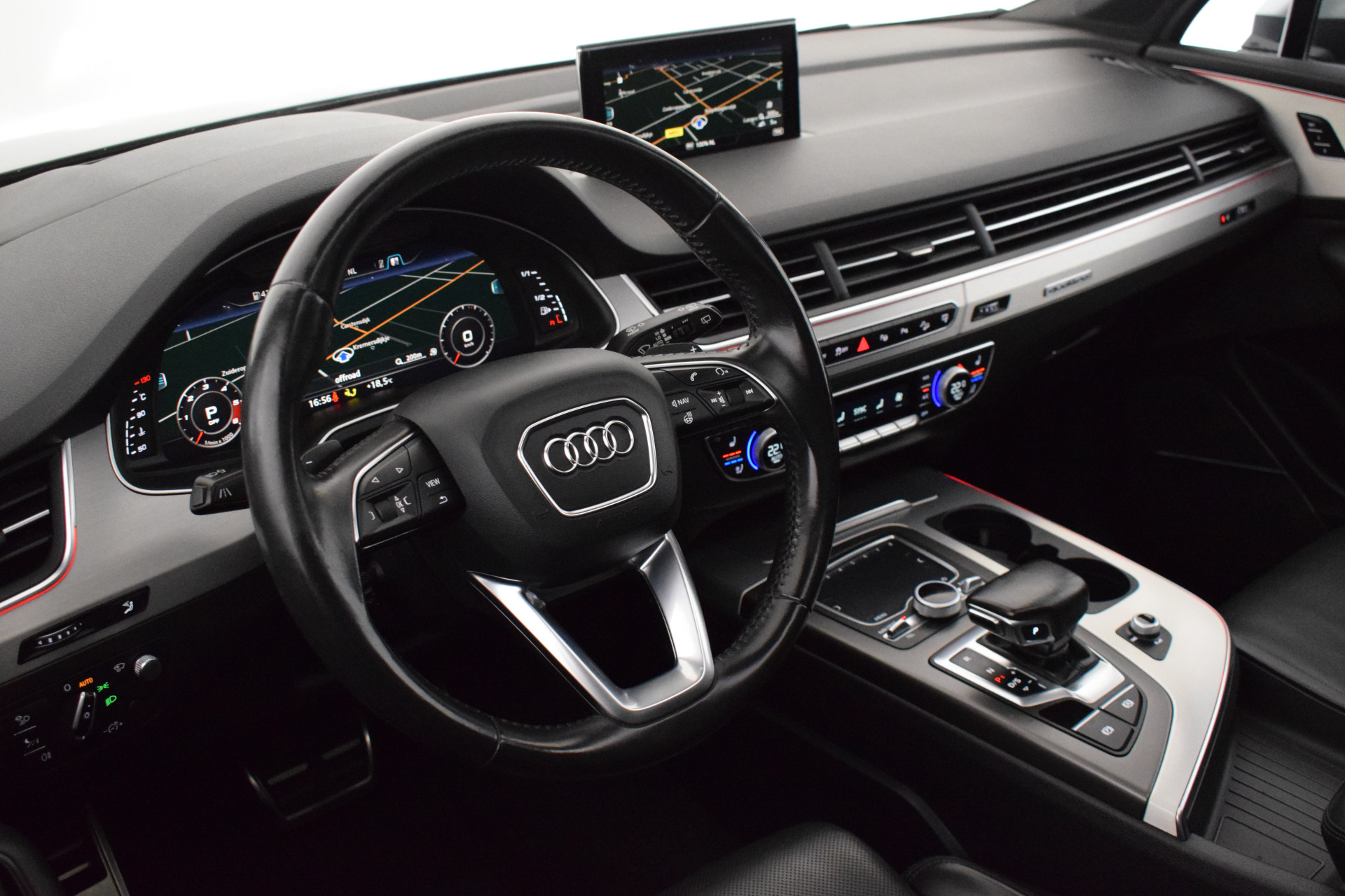 Audi SQ7 4.0 TDI 435pk Grijs Kenteken Trekhaak Camera Memory Bose Virtual Cockpit Head-Up Panoramadak Navigatie