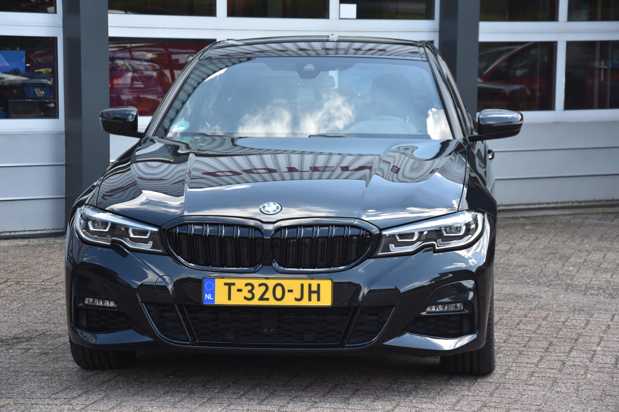 BMW 3-serie 330e M SPORT PAKKET LET OP; 18000KM NIEUW