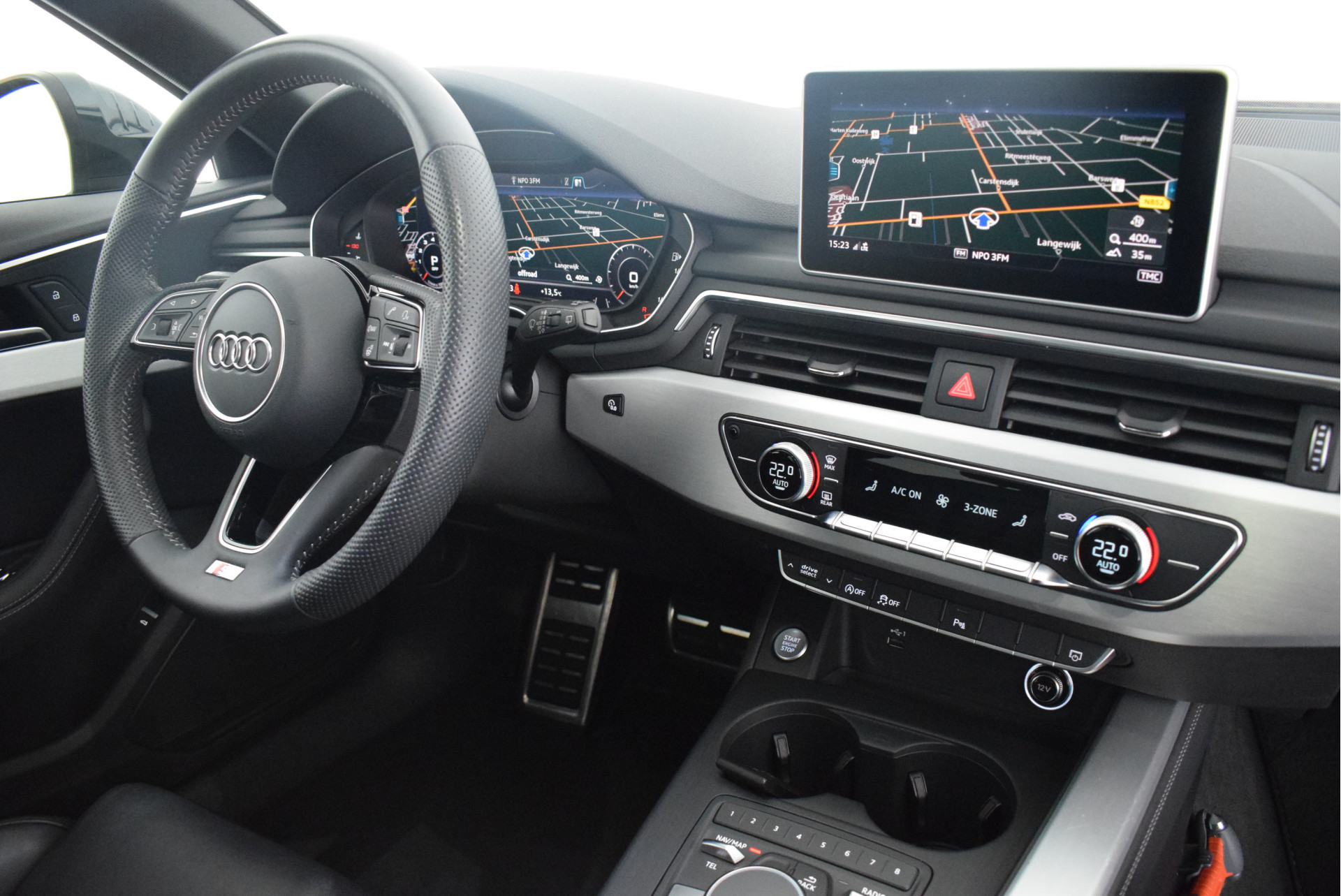 Audi A4 Avant 40 TFSI 190pk S-Tronic S-Line Sport ACC Virtual Cockpit Camera Leder Led Navigatie