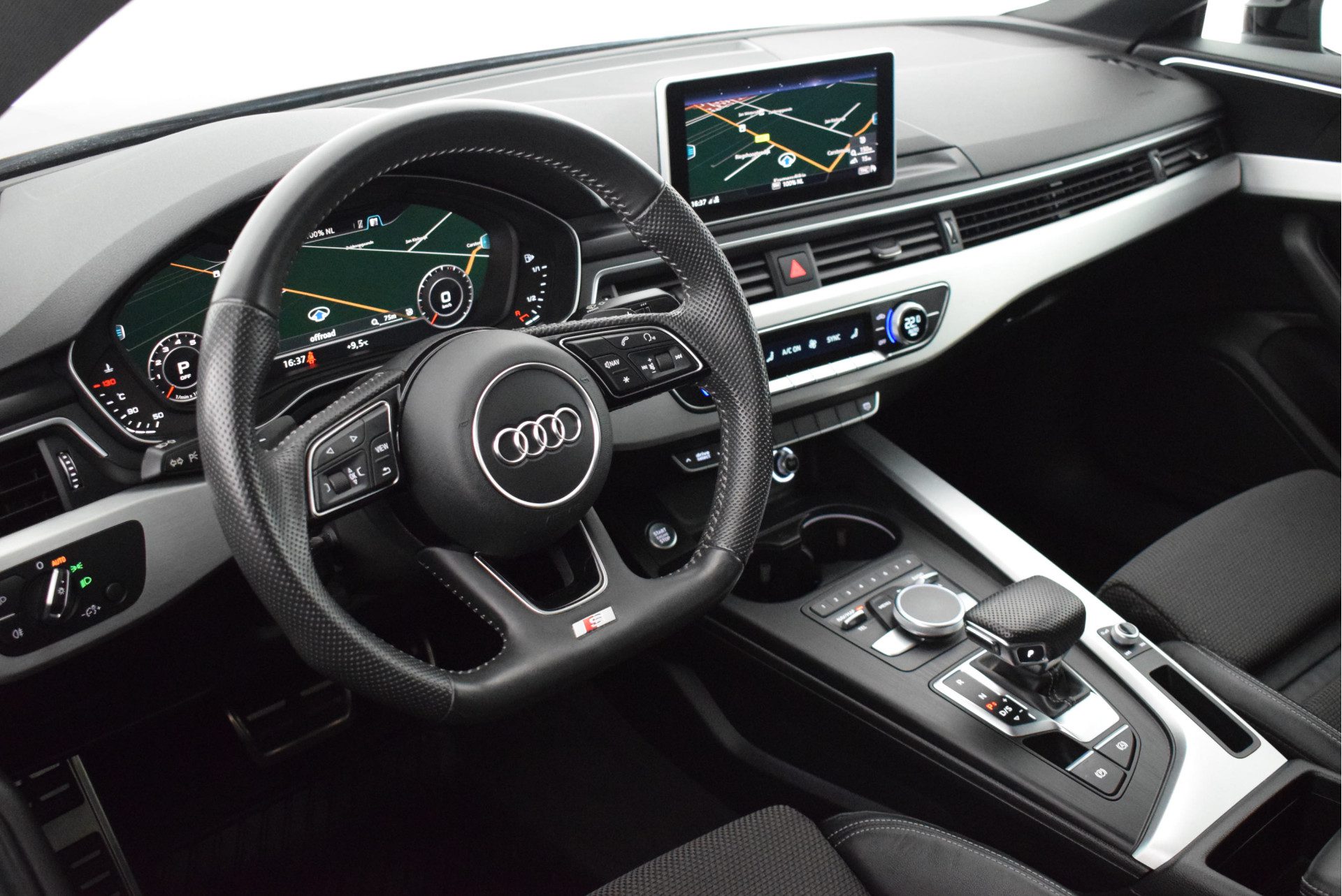 Audi A5 Sportback 35 TFSI 150pk S-Tronic 2x S-Line Black Edition Trekhaak Virtual Cockpit Navigatie