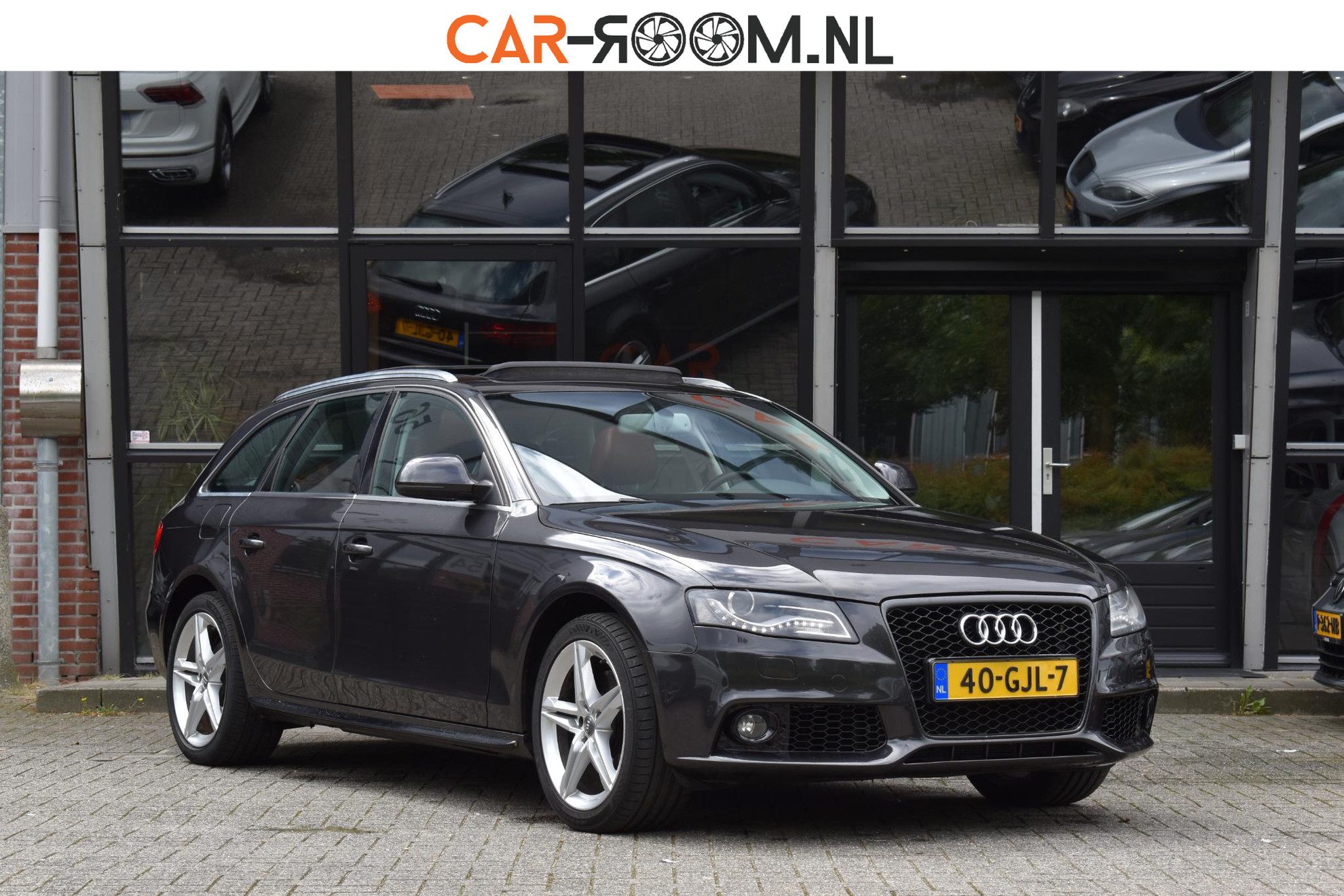 Audi A4 Avant 3.2 FSI quattro Pro Line Pano Voorzien van nieuwe motor