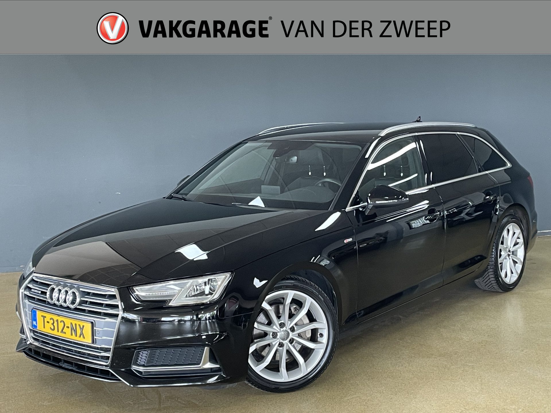 Audi A4 Avant 40 TDI quattro Sport S Line Black edition