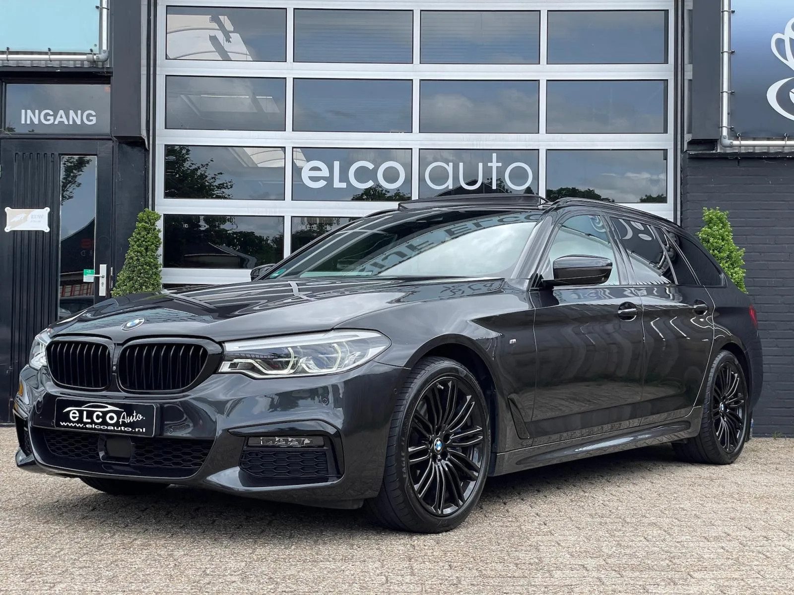 BMW 5 Serie Touring 530i xDrive M-Sport / Pano / Acc / Lucht.V