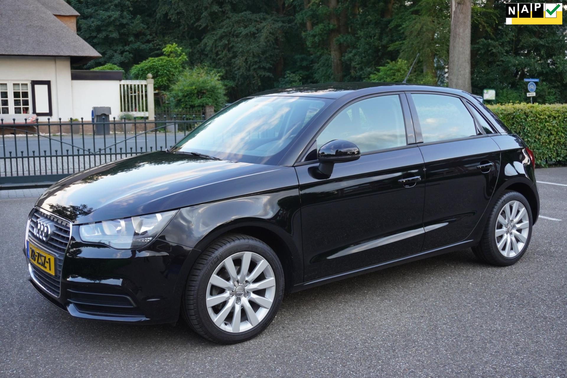 Audi A1 Sportback 1.2 TFSI Connect 5Drs Airco Navi Lm Velgen