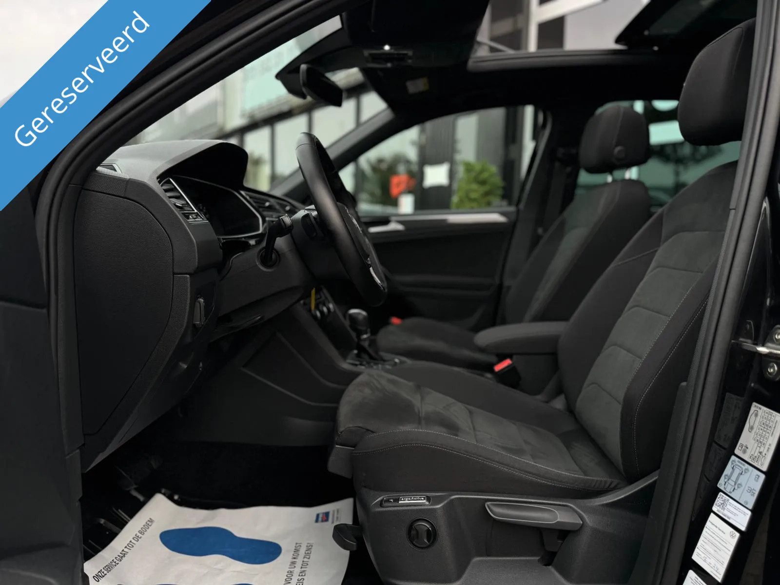 Volkswagen Tiguan 1.4 TSI ACT 150pk R-line / Pano / Cockpit V. / Massage.S