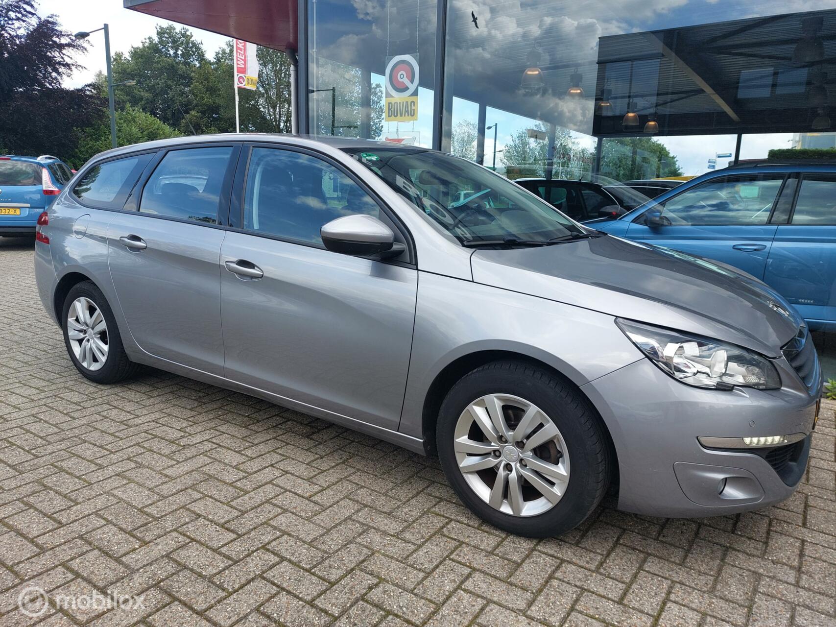 Peugeot 308 SW 1.2 PureTech Blue Lease Premium