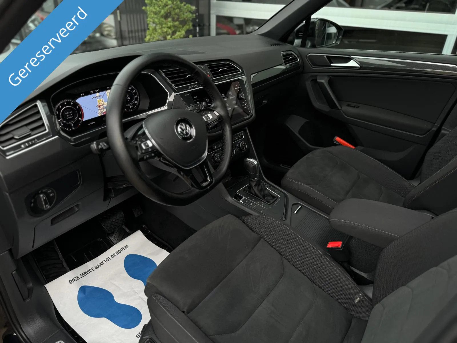 Volkswagen Tiguan 1.4 TSI ACT 150pk R-line / Pano / Cockpit V. / Massage.S