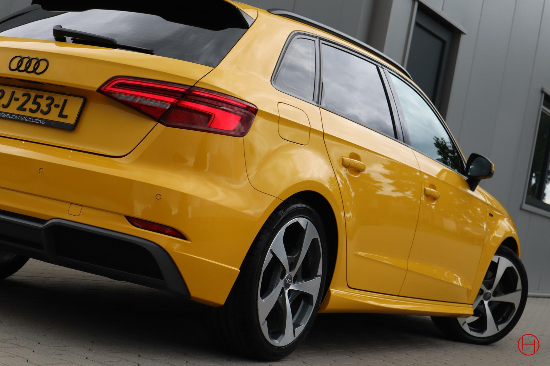 Audi A3 Sportback 1.0 TFSI Sport S Line / Vegas Yellow / Uniek & zeer mooi! / Liefhebbers auto!