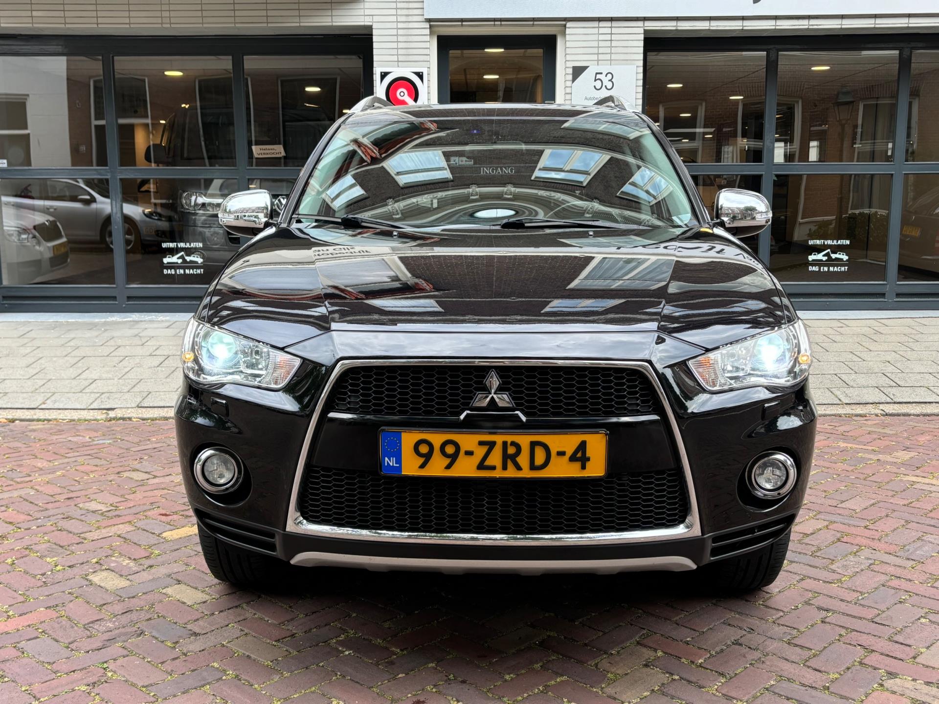 Mitsubishi Outlander 2.0 Edition One | AUTOMAAT | AIRCO | XENON | CAMERA | NAVIGATIE | TREKHAAK |