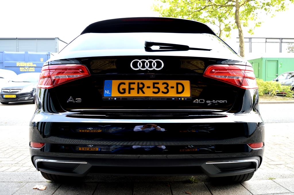 Audi A3 Sportback 40 e-tron 204PK LED/CAM/S18/NAVI/LEER/PANO