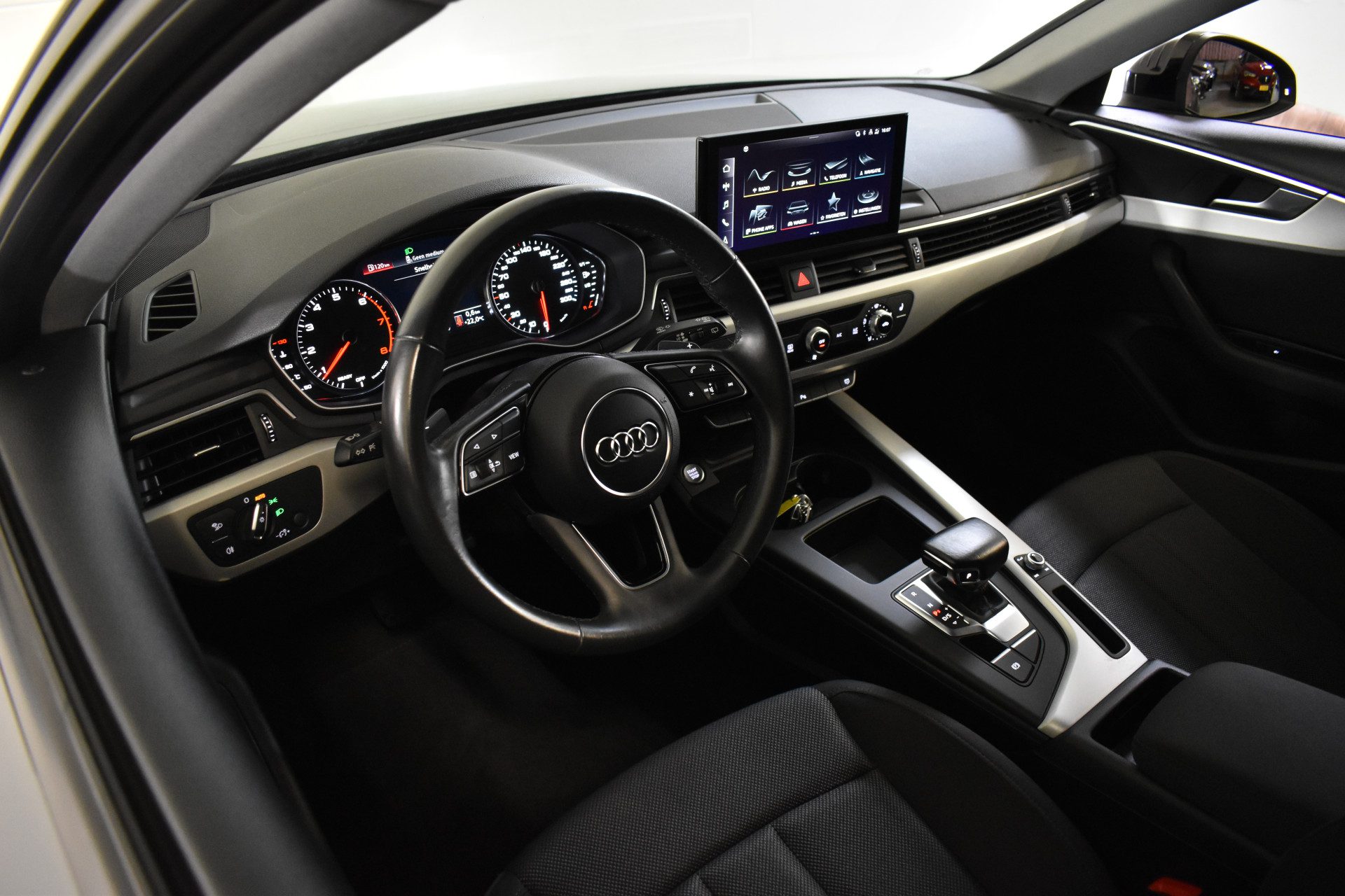 Audi A4 Avant 35 TFSI 2.0 150PK S-TRONIC PRO-LINE CARPLAY/PDC/LED