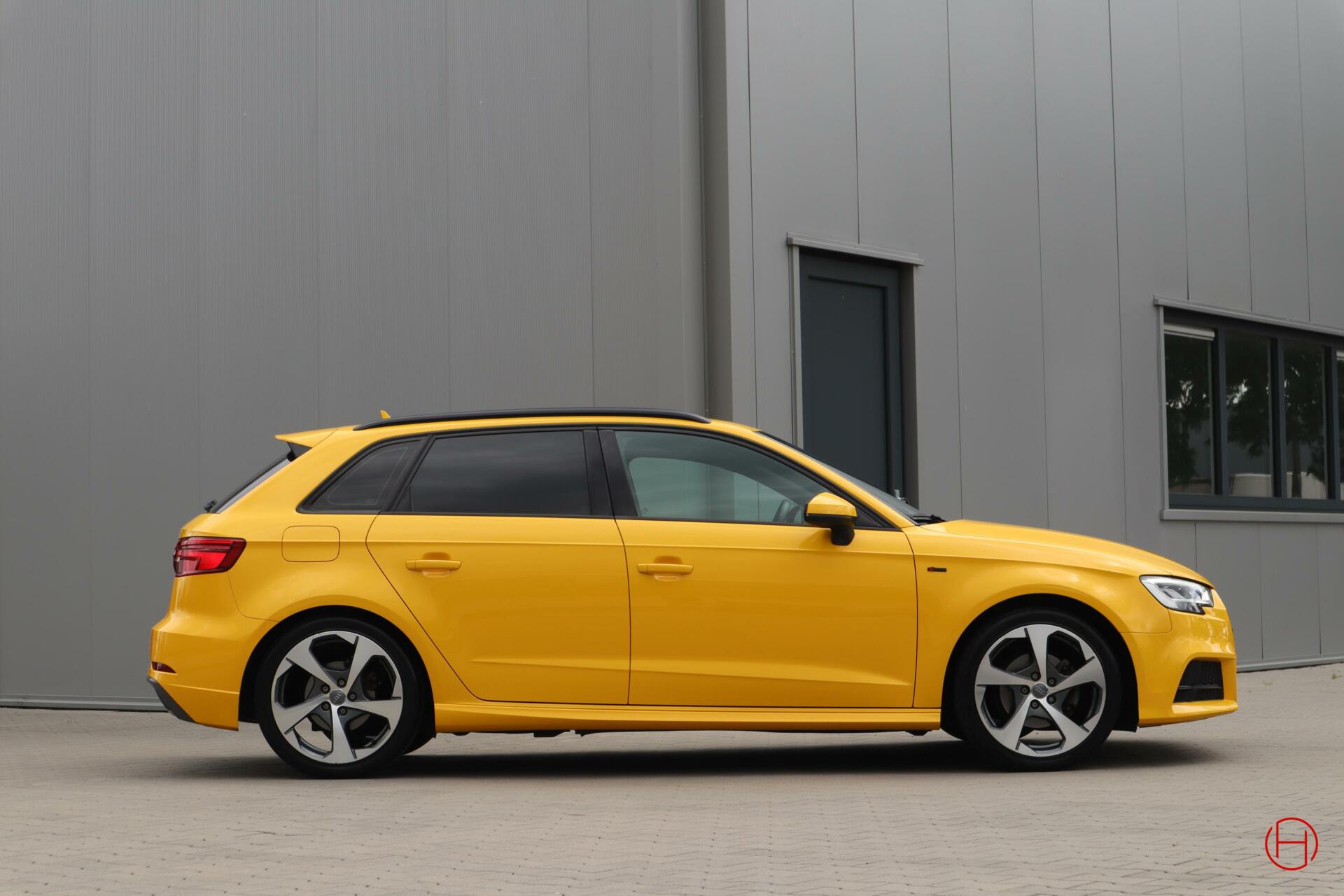 Audi A3 Sportback 1.0 TFSI Sport S Line / Vegas Yellow / Uniek & zeer mooi! / Liefhebbers auto!