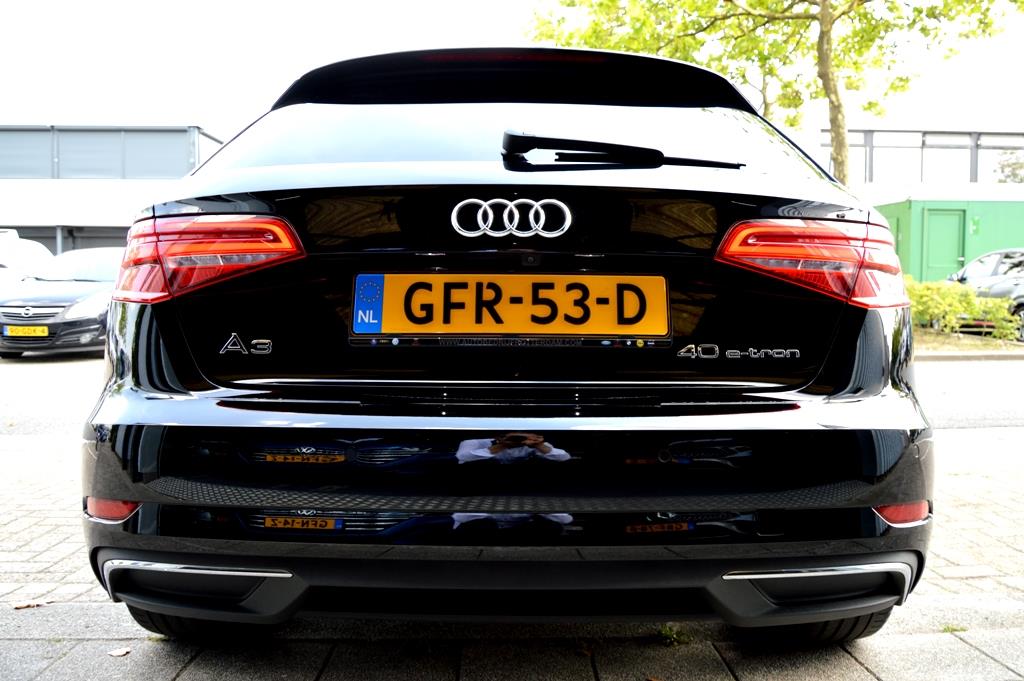 Audi A3 Sportback 40 e-tron 204PK LED/CAM/S18/NAVI/LEER/PANO