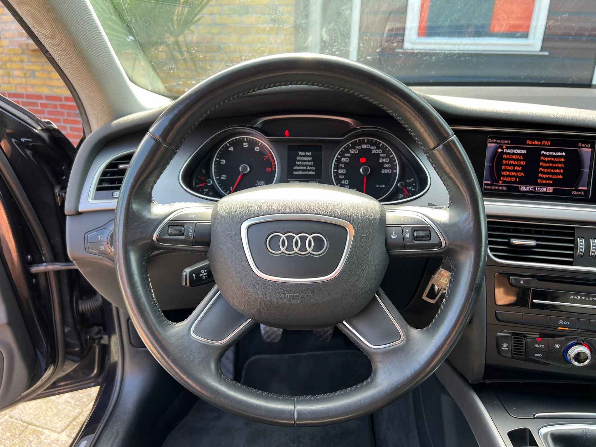 Audi A4 Avant 1.8 TFSI Business Edition | Navi + Cruise + Clima |