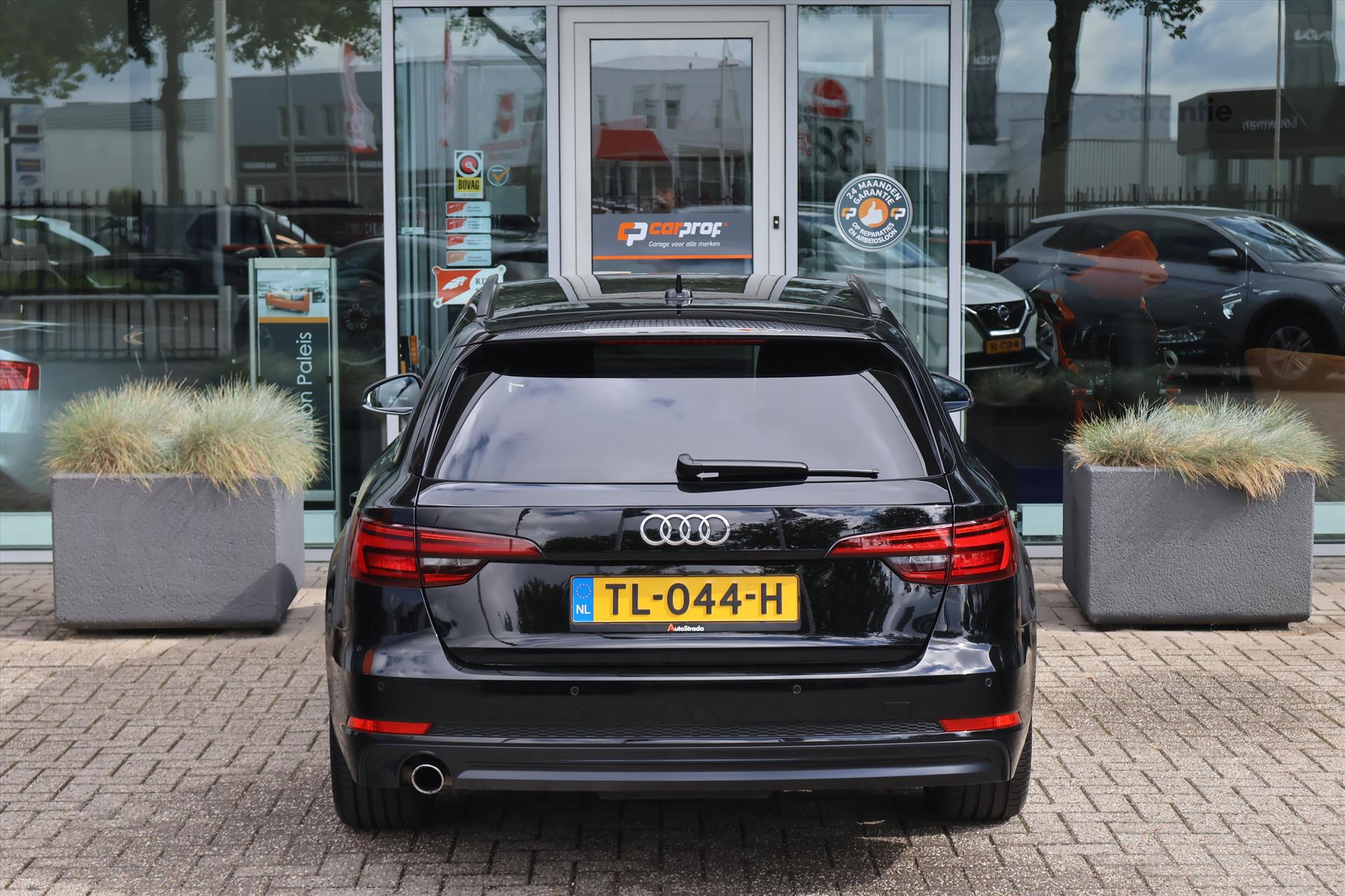 Audi A4 Avant 1.4 TFSI S-Line Black Edition 150pk | Keyless Go | Bluetooth | Elektrische kofferklep | Navi