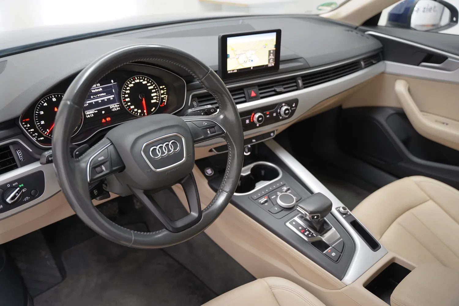 Audi A4 A4 Avant 1.4 TFSI Pro Line Aut [ Panoramadak Stoelverwarming Leder ]